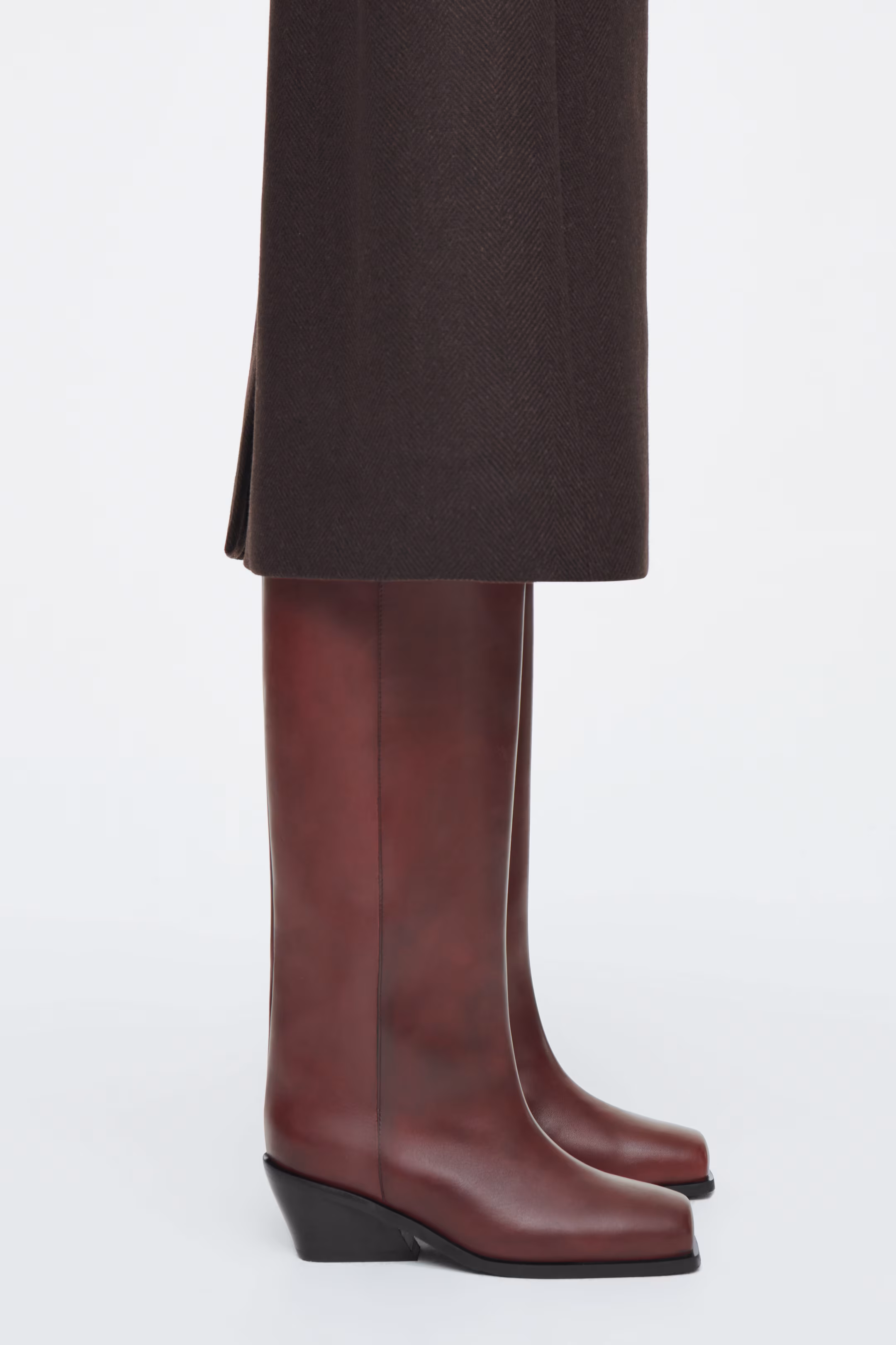 SQUARE-TOE LEATHER KNEE-HIGH BOOTS