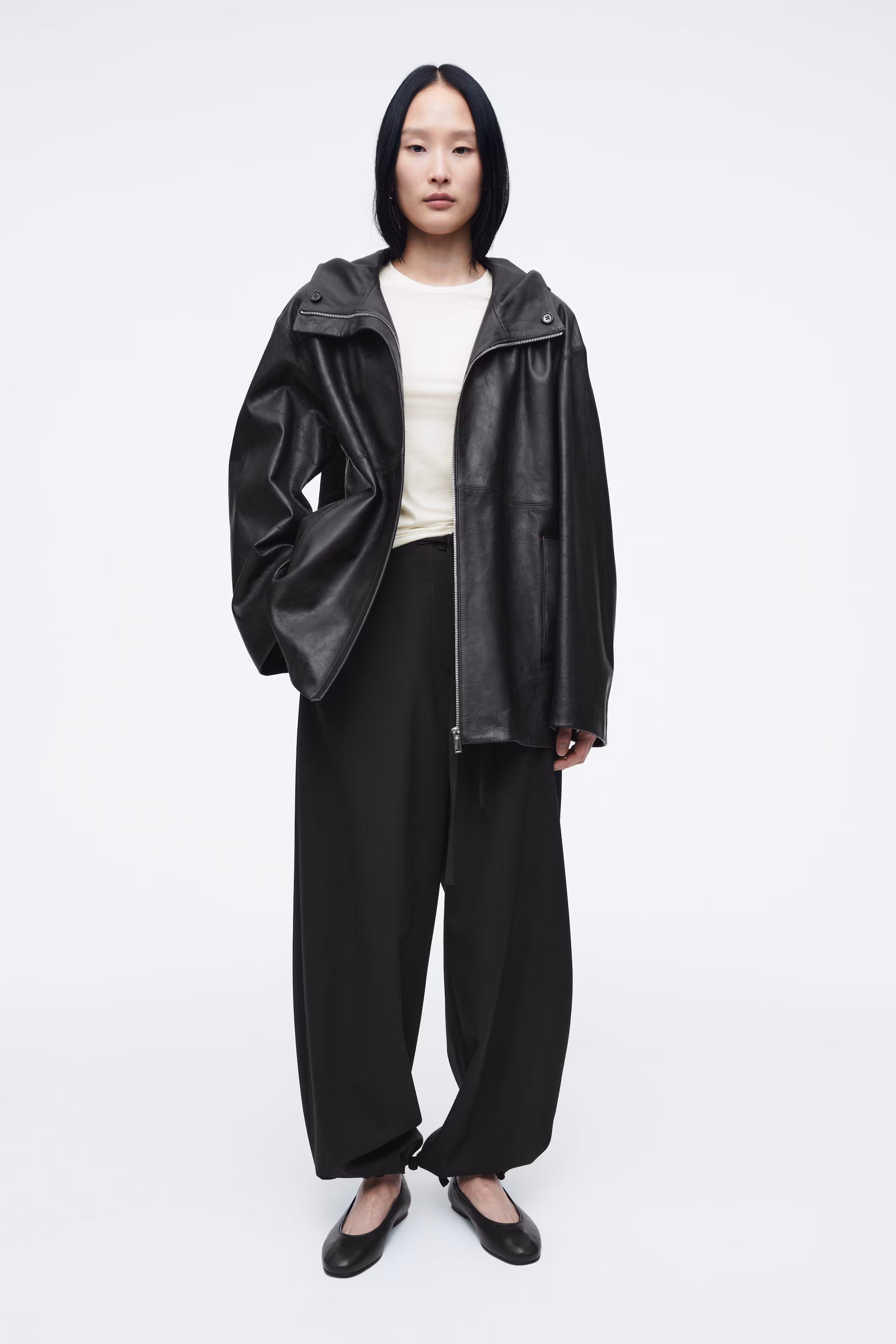 SLIM LIGHTWEIGHT LONG-SLEEVED TOP