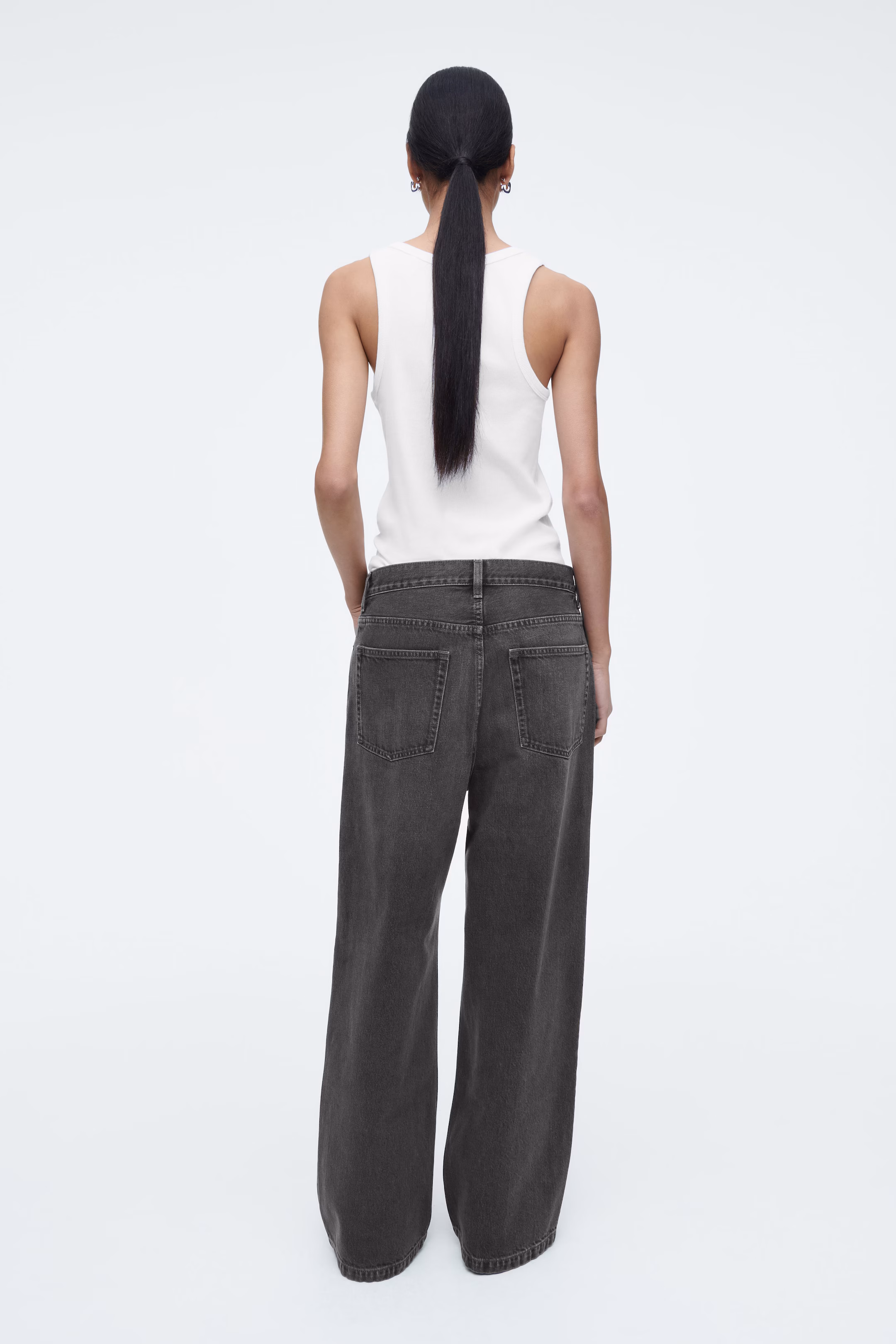 VOLUME WIDE-LEG JEANS