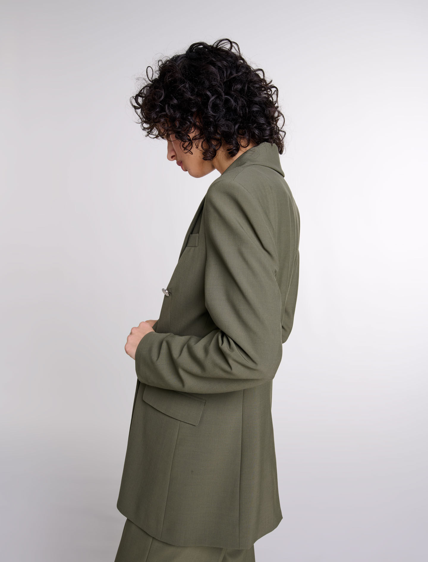 Slim-fit suit jacket