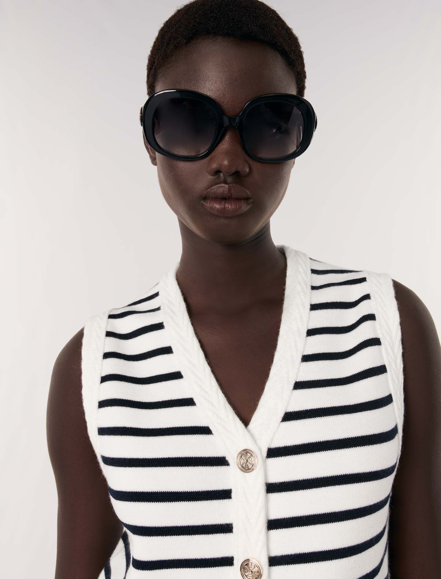 Sleeveless striped cardigan
