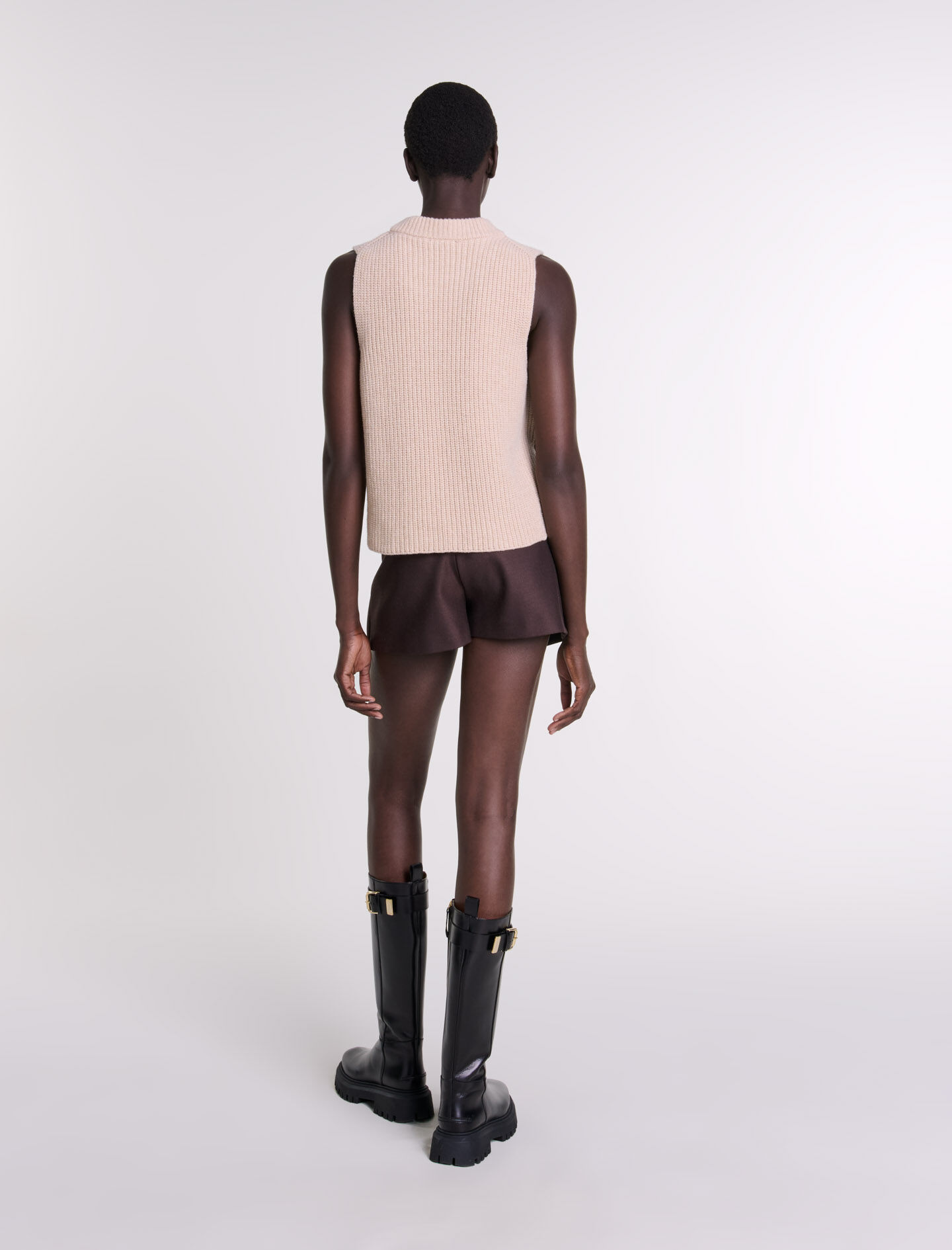 Sleeveless wool jumper