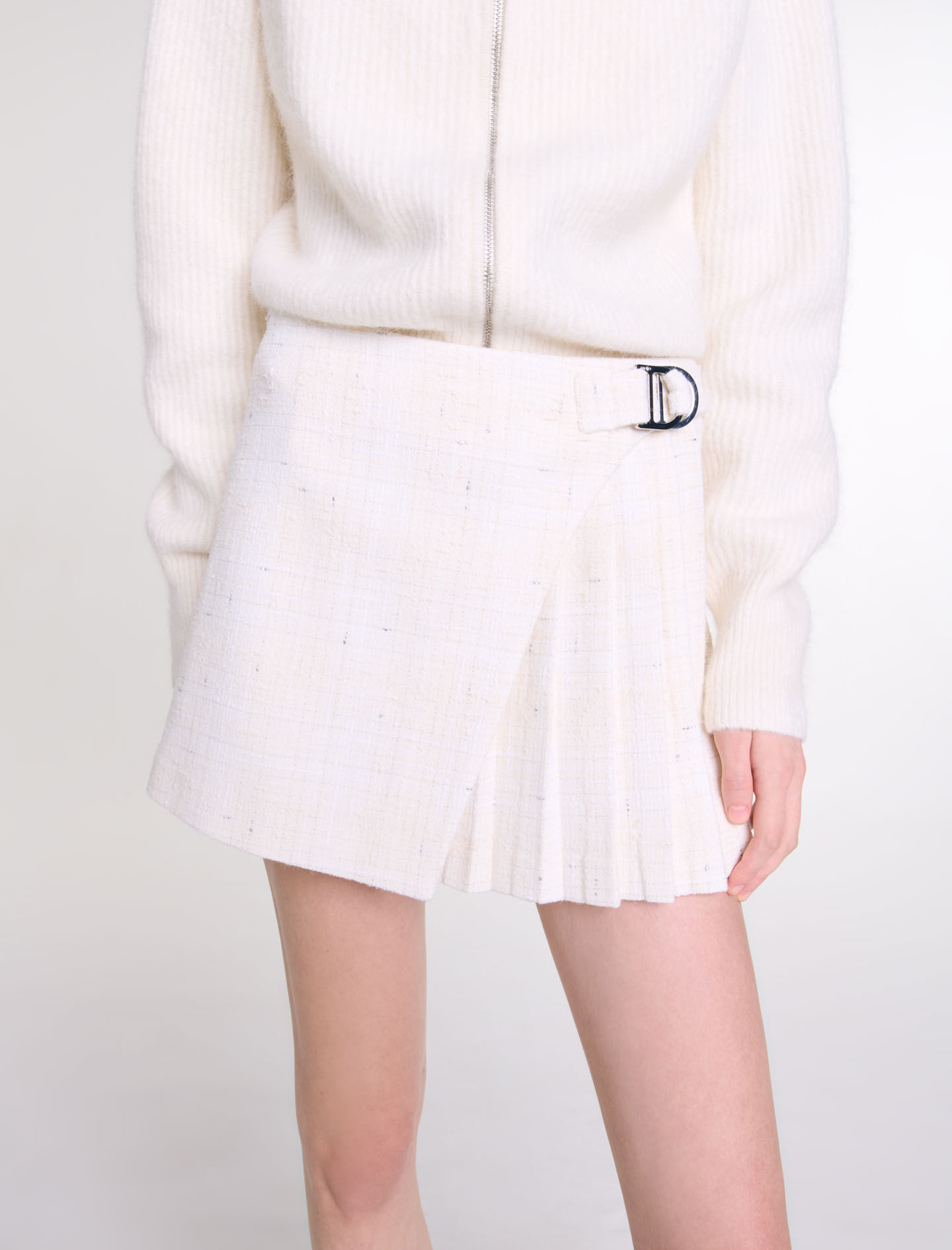 Short pleated tweed skirt