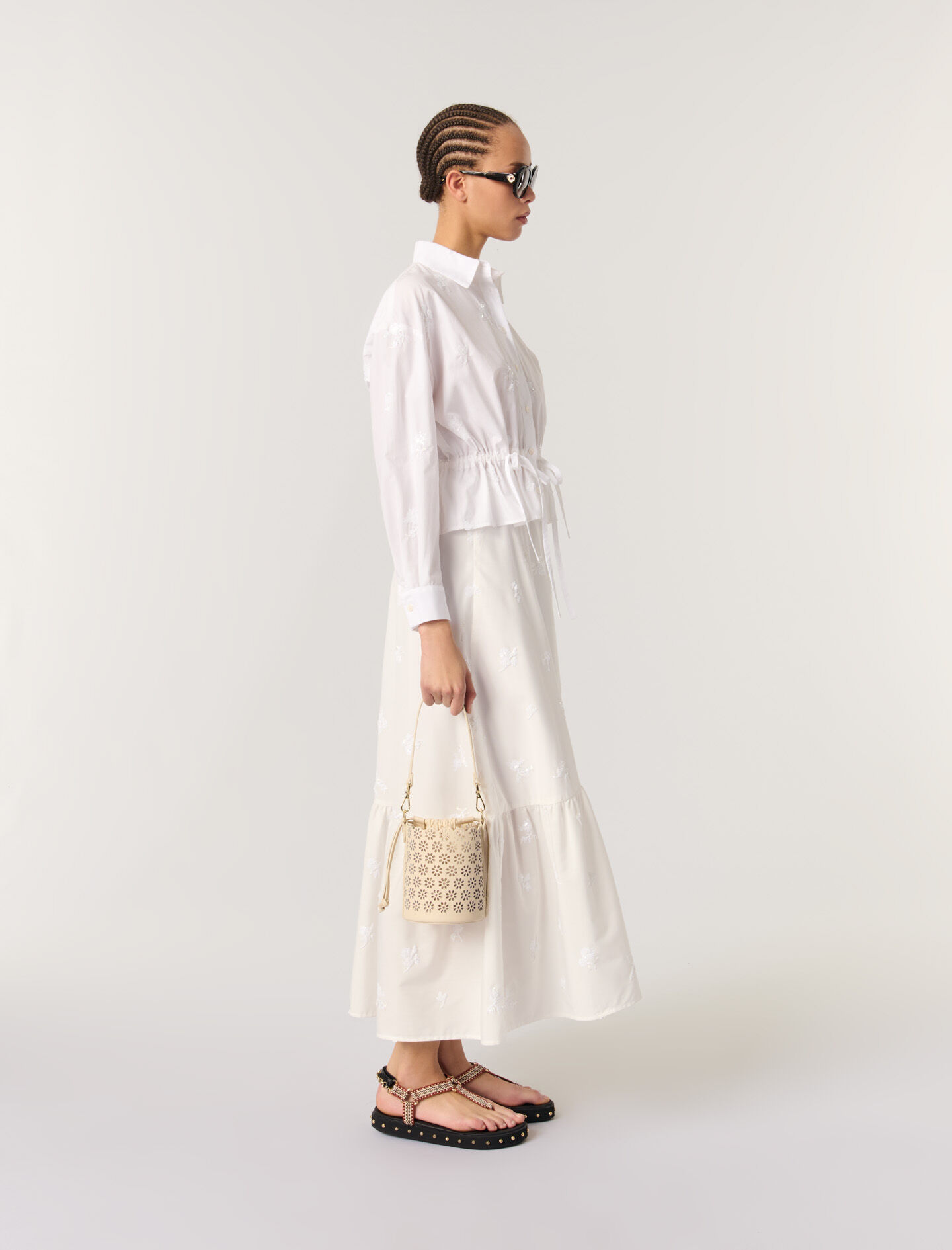 Short embroidered shirt