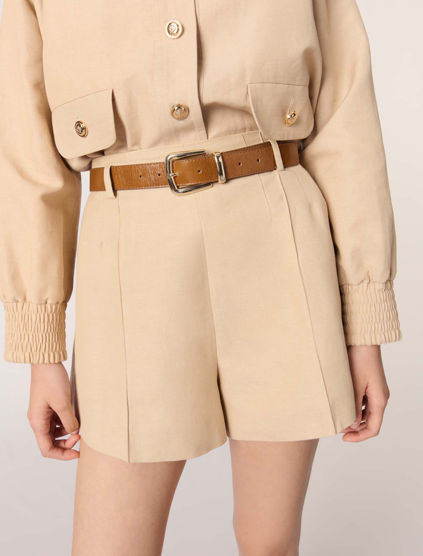 Linen and cotton shorts with darts