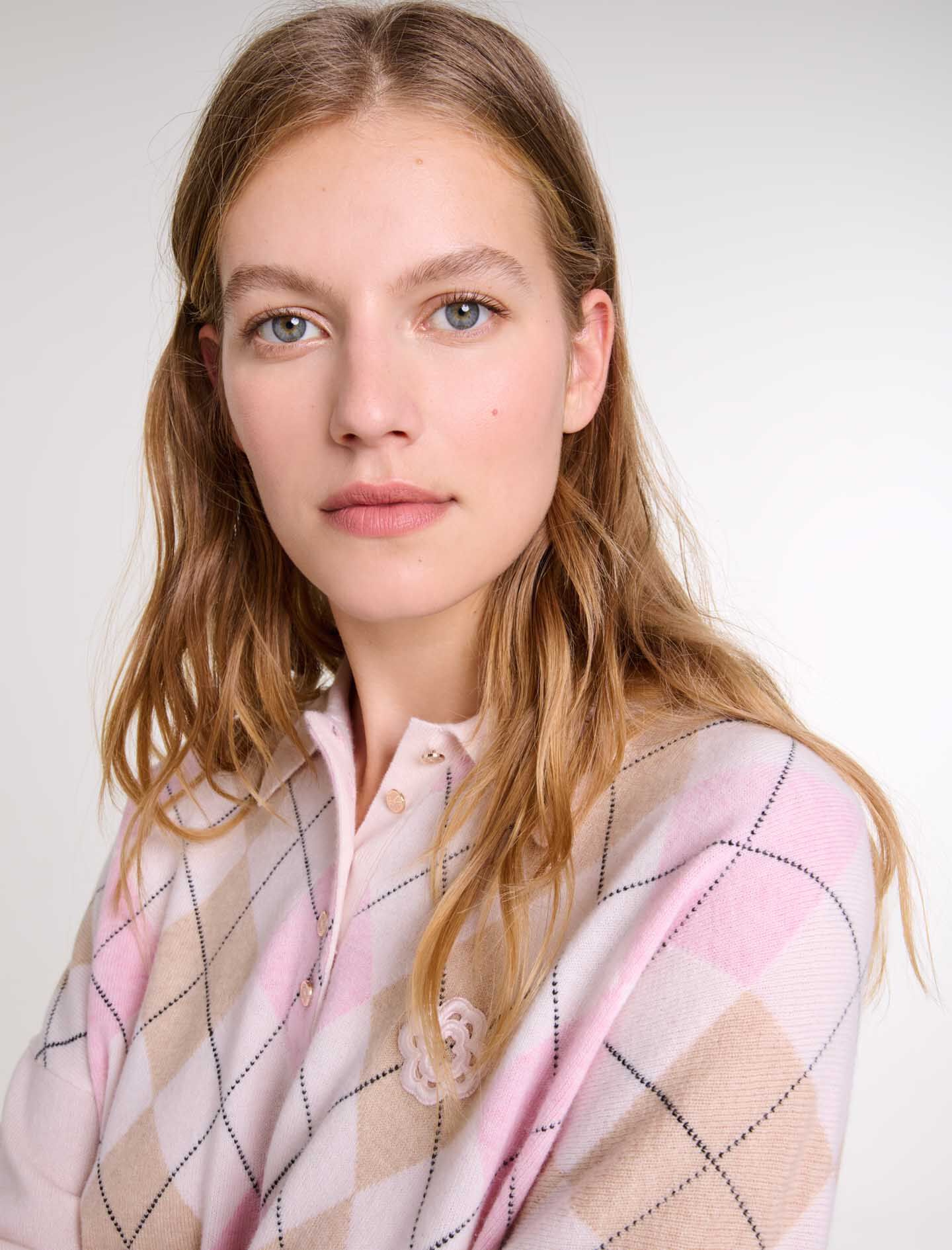 Short wool-blend sweater