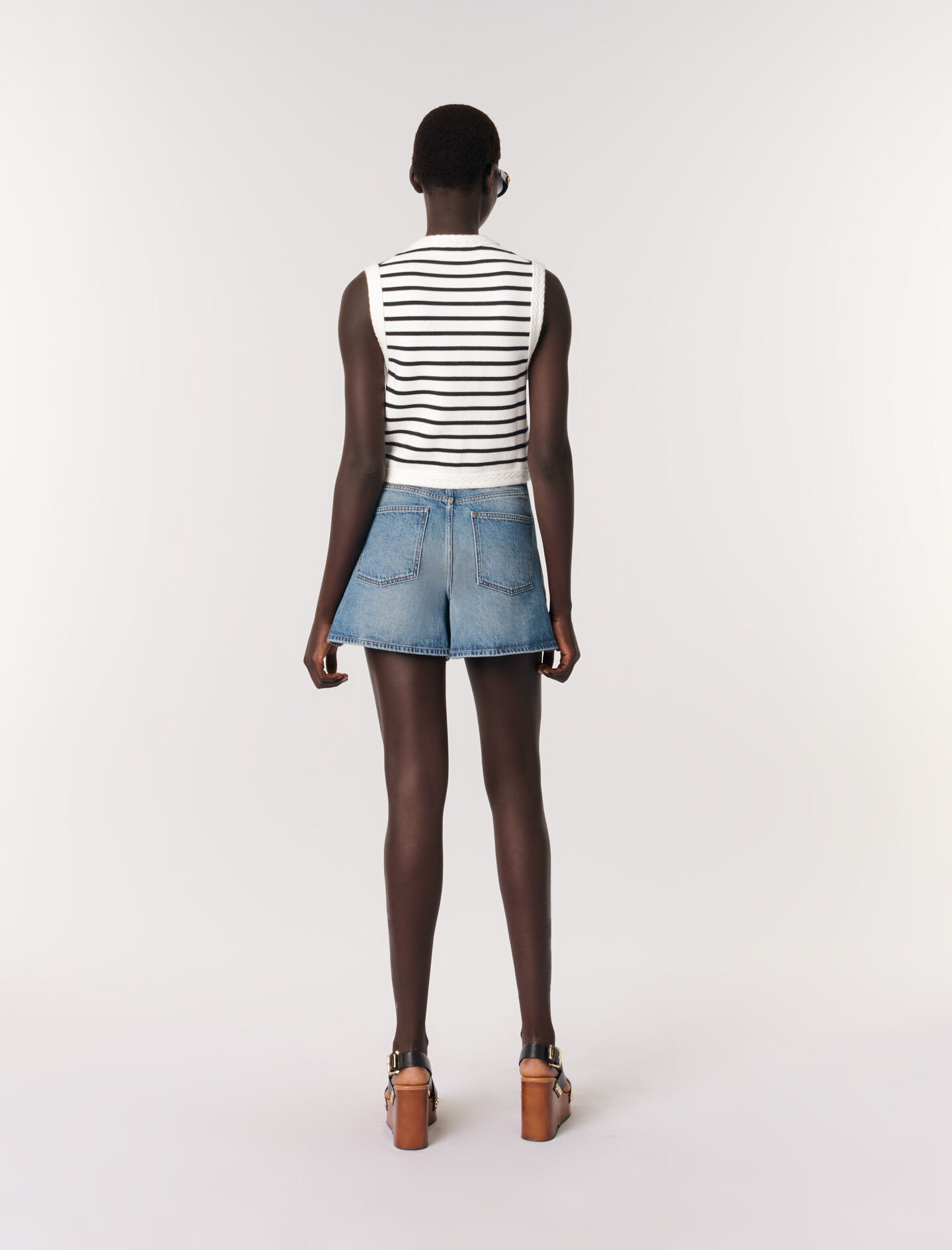 Sleeveless striped cardigan