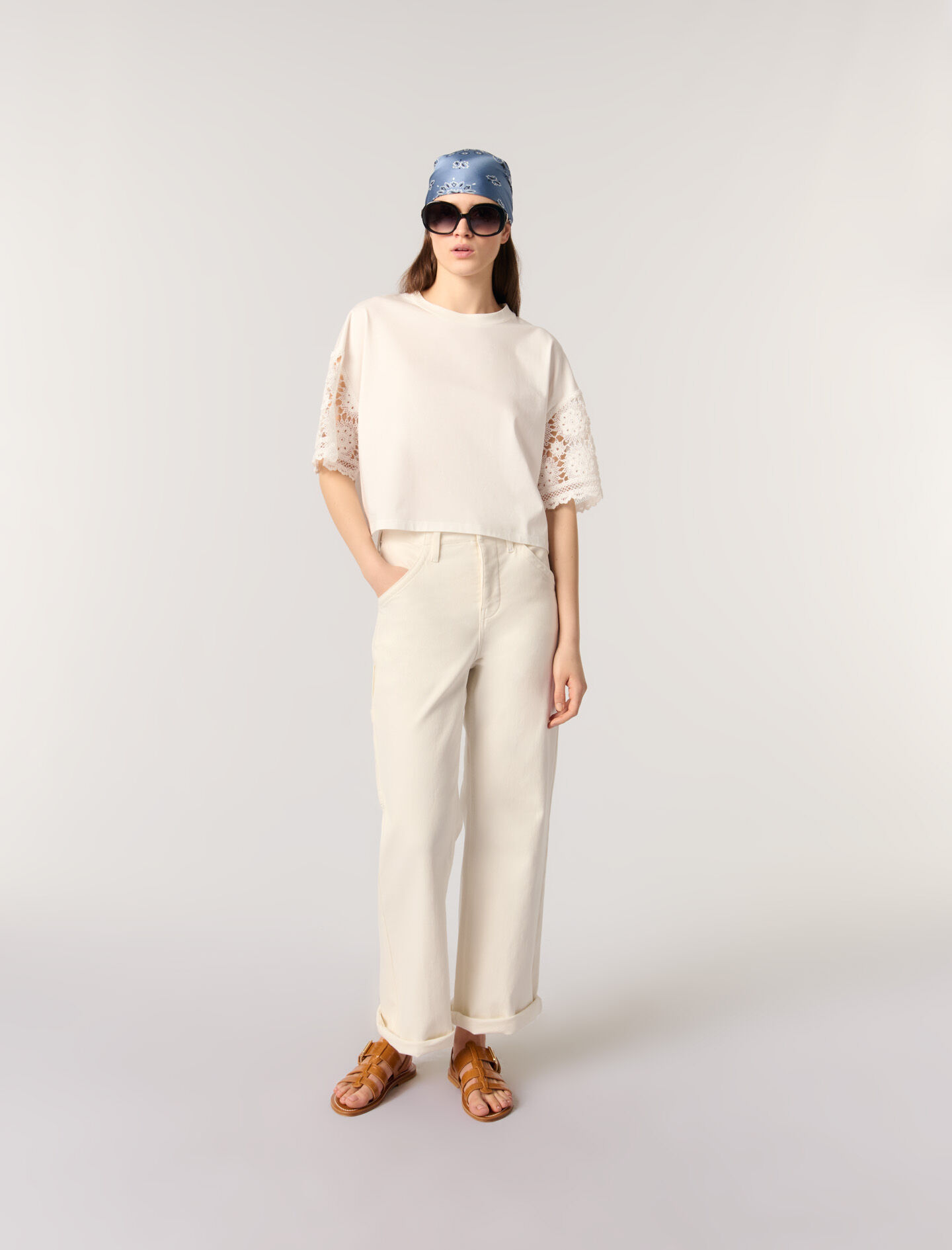 T-shirt with crochet sleeves