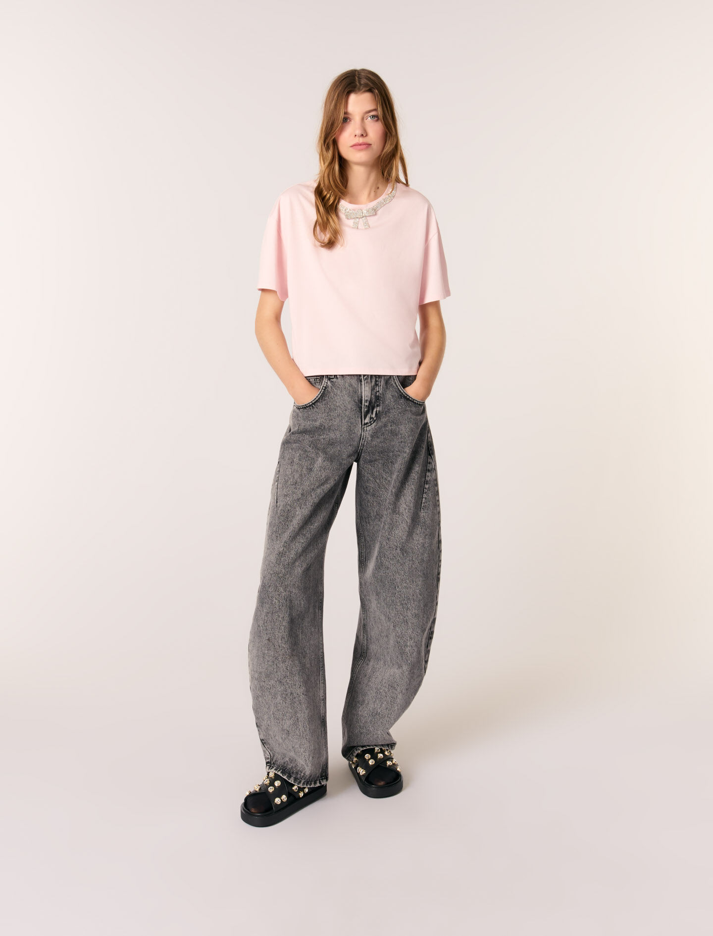 T-shirt with jewellery neck