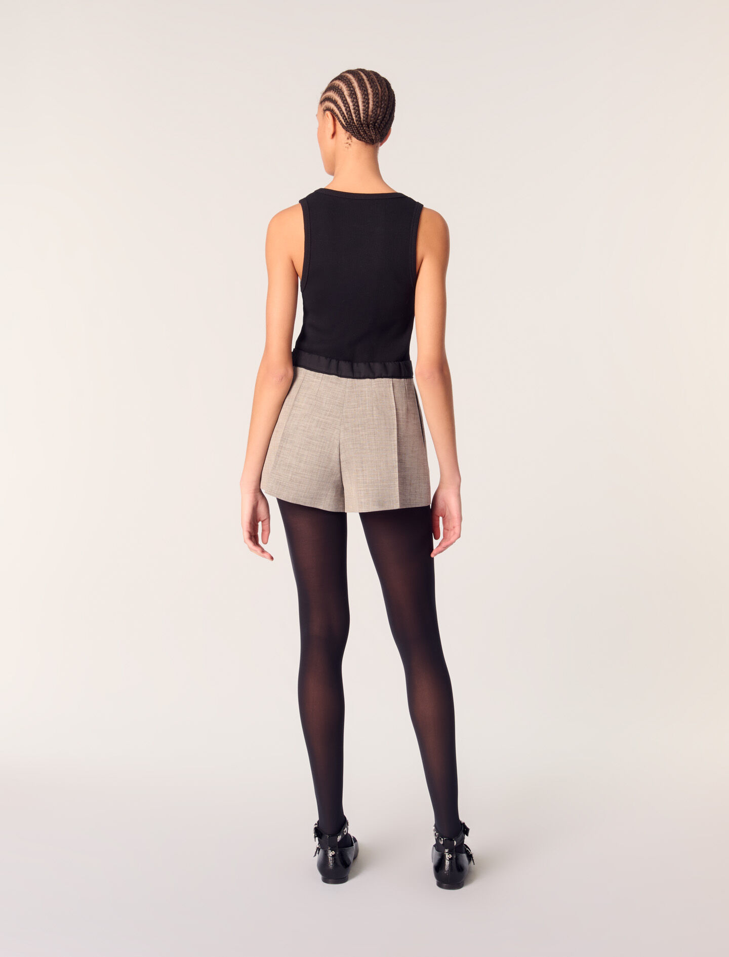 Suit shorts with darts