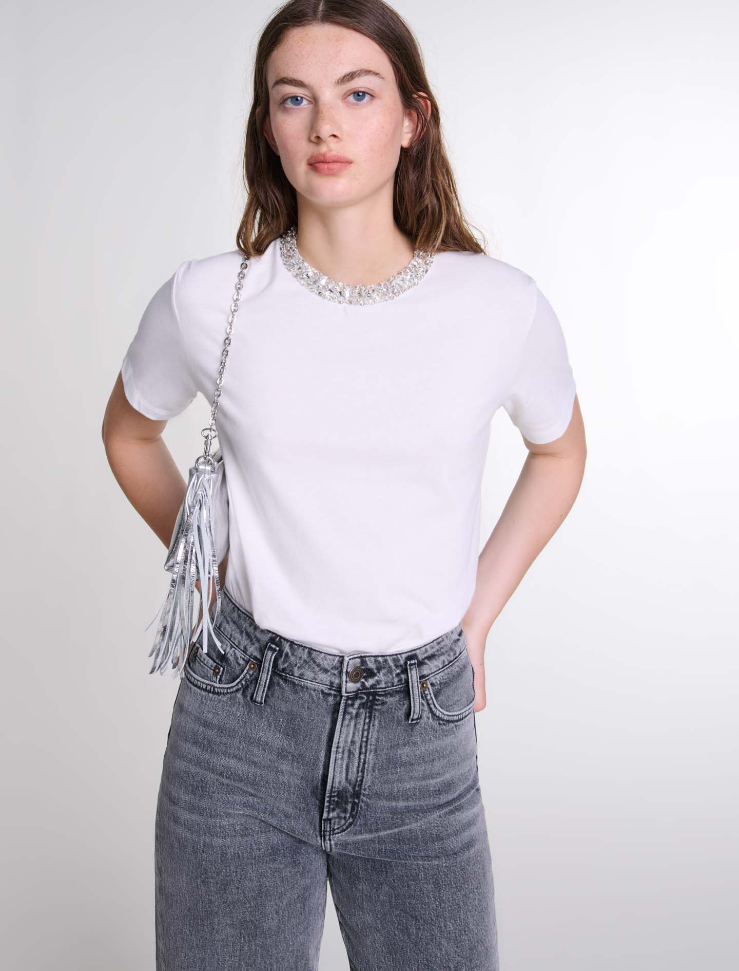 T-shirt with jewellery neck