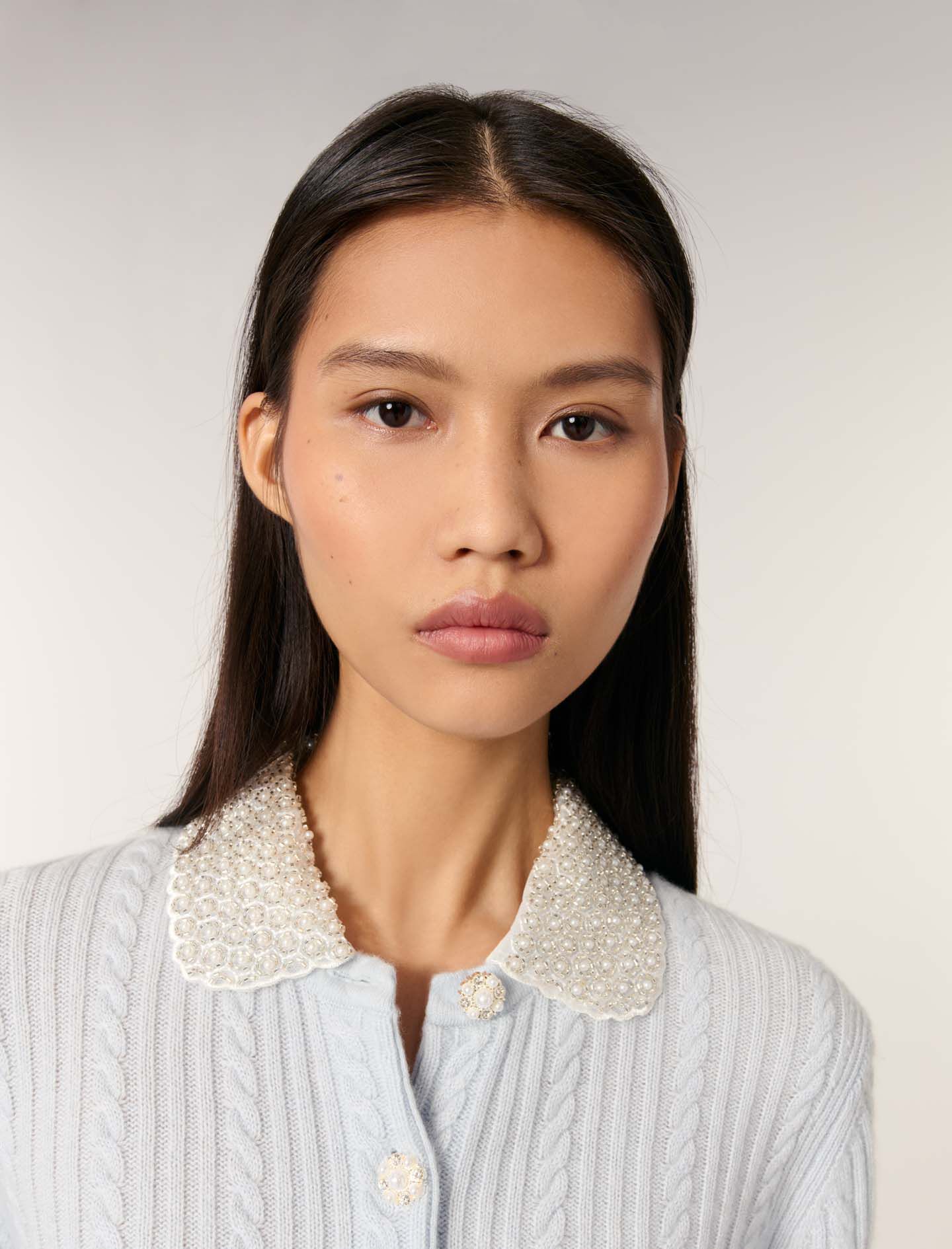 Cardigan with removable collar