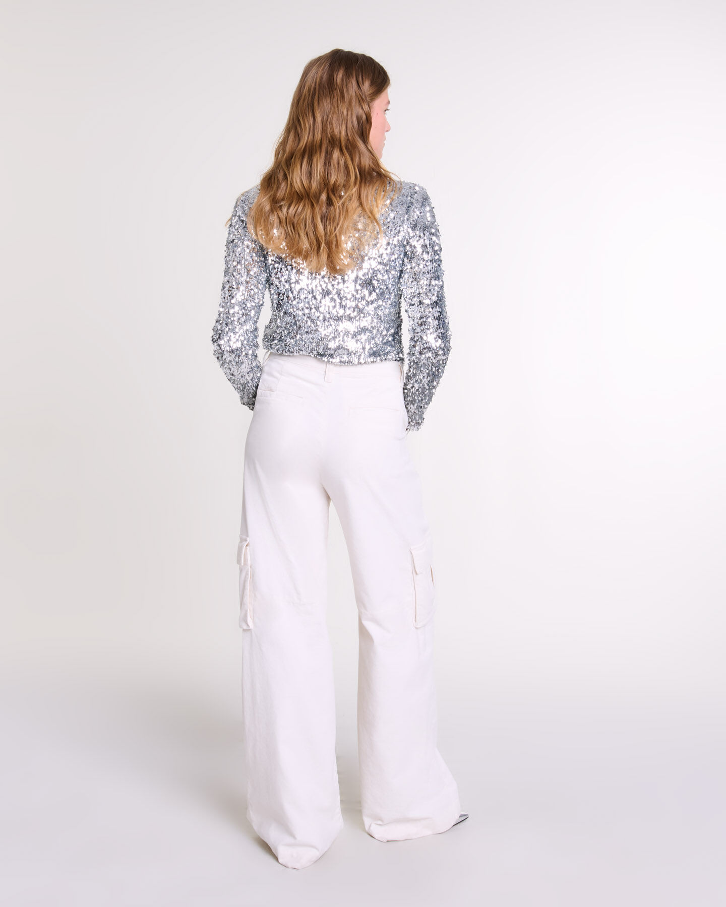 Long-sleeved sequinned top