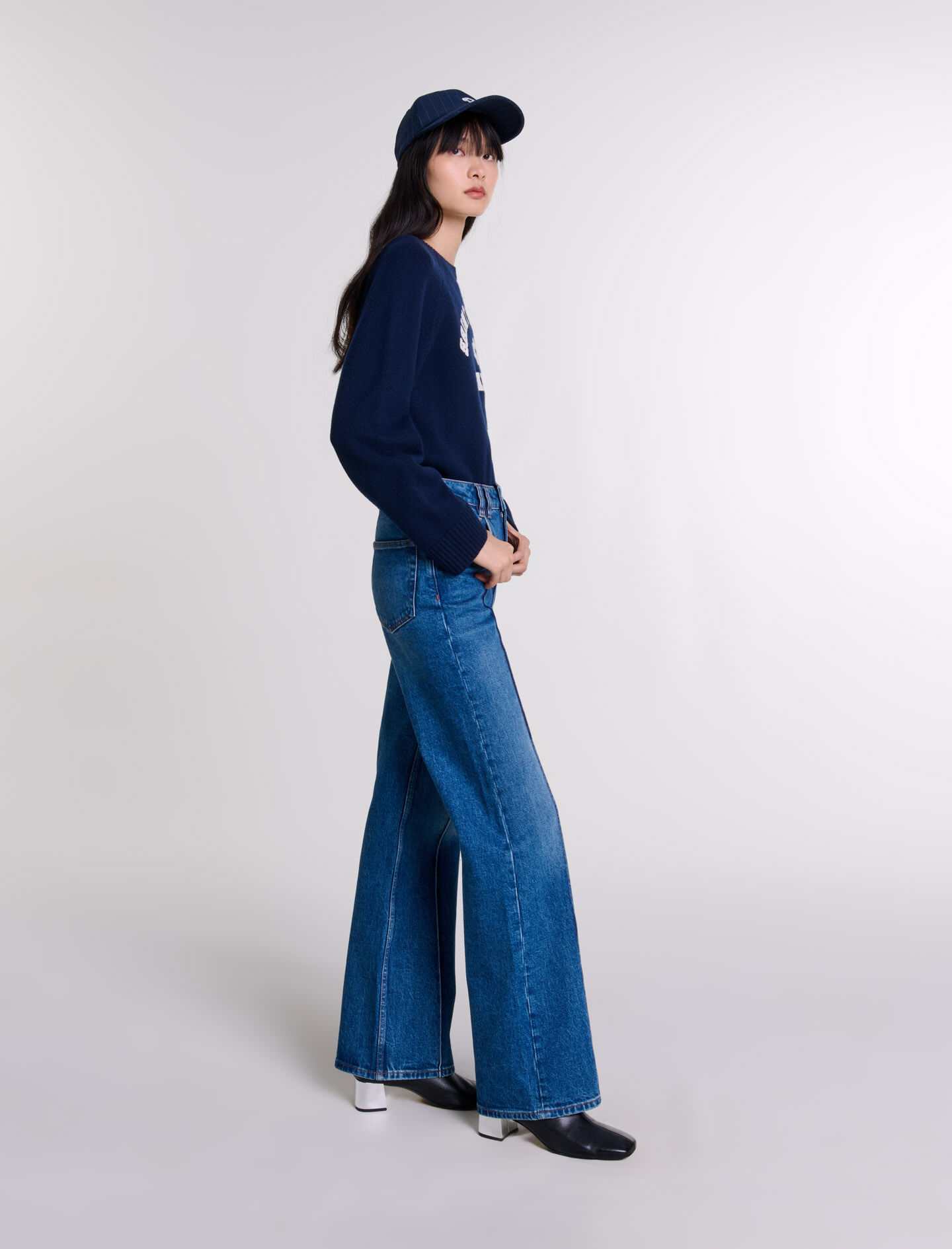 Straight-leg jeans