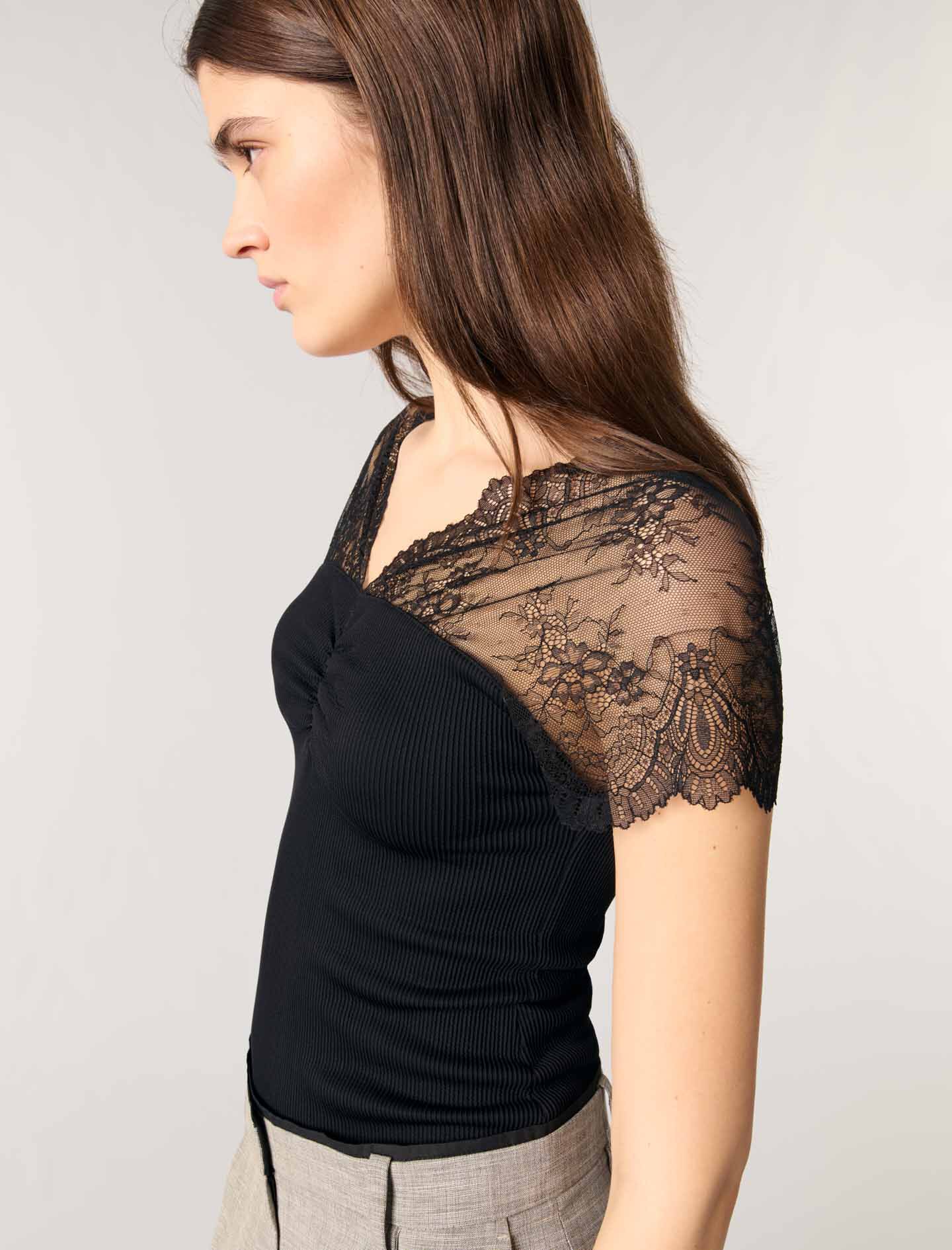 Jersey top with lace trim
