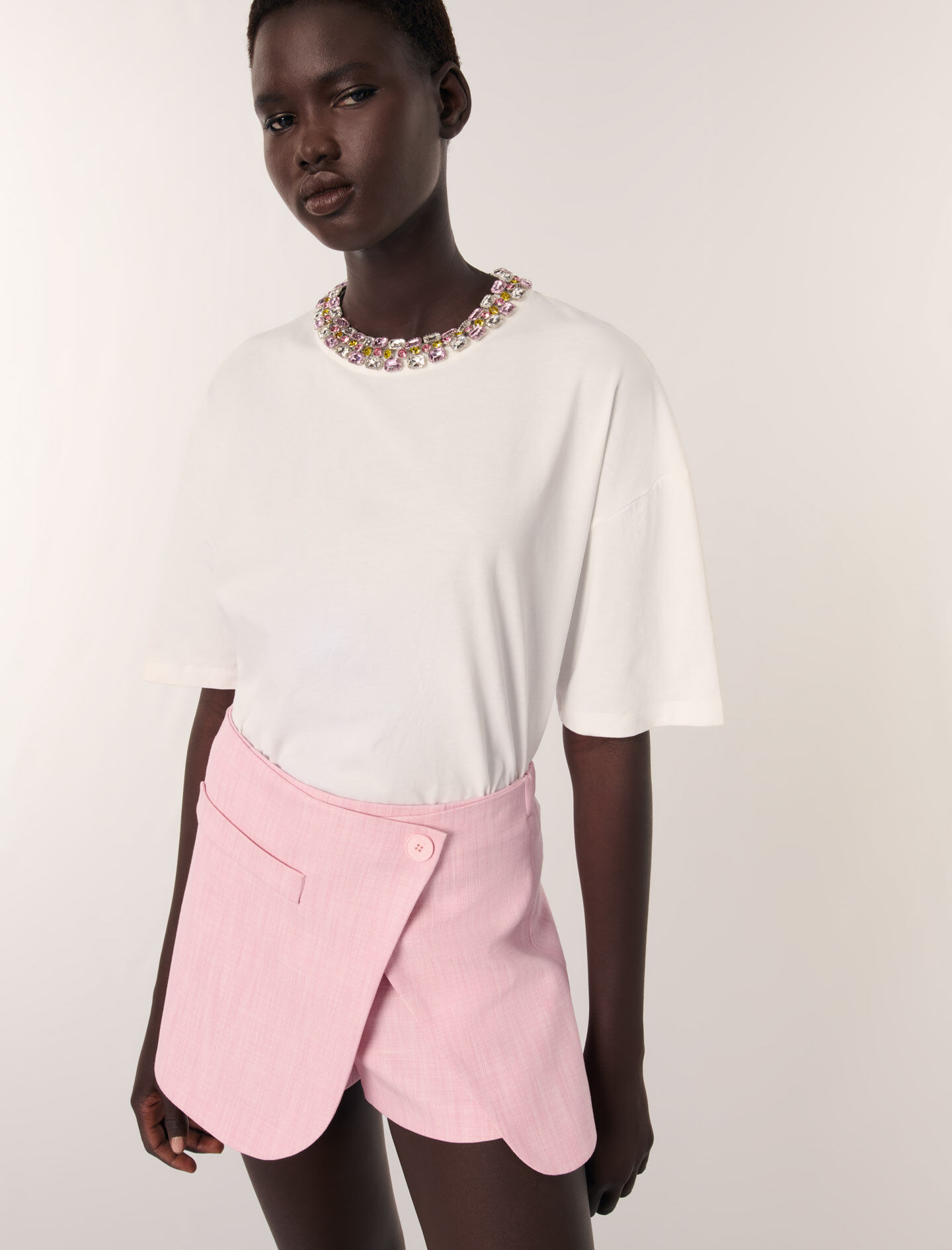 Jewellery neck T-shirt