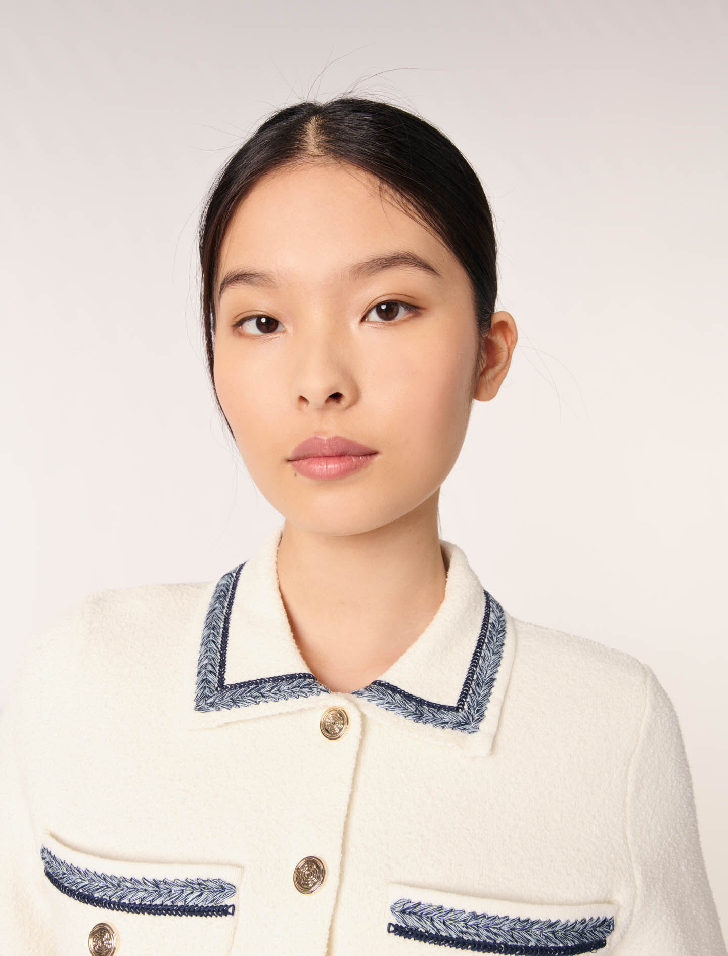 Cropped contrasting trim cardigan