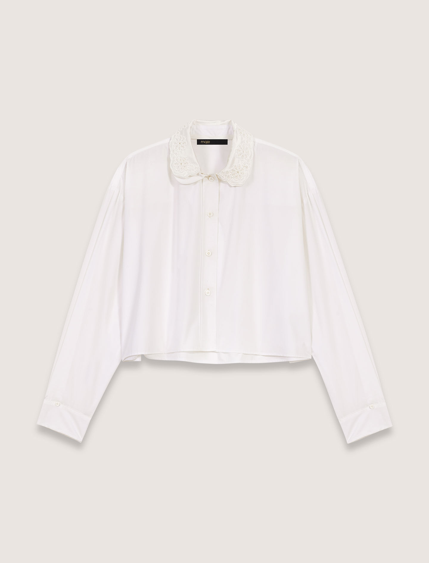 Short shirt with embroidered collar
