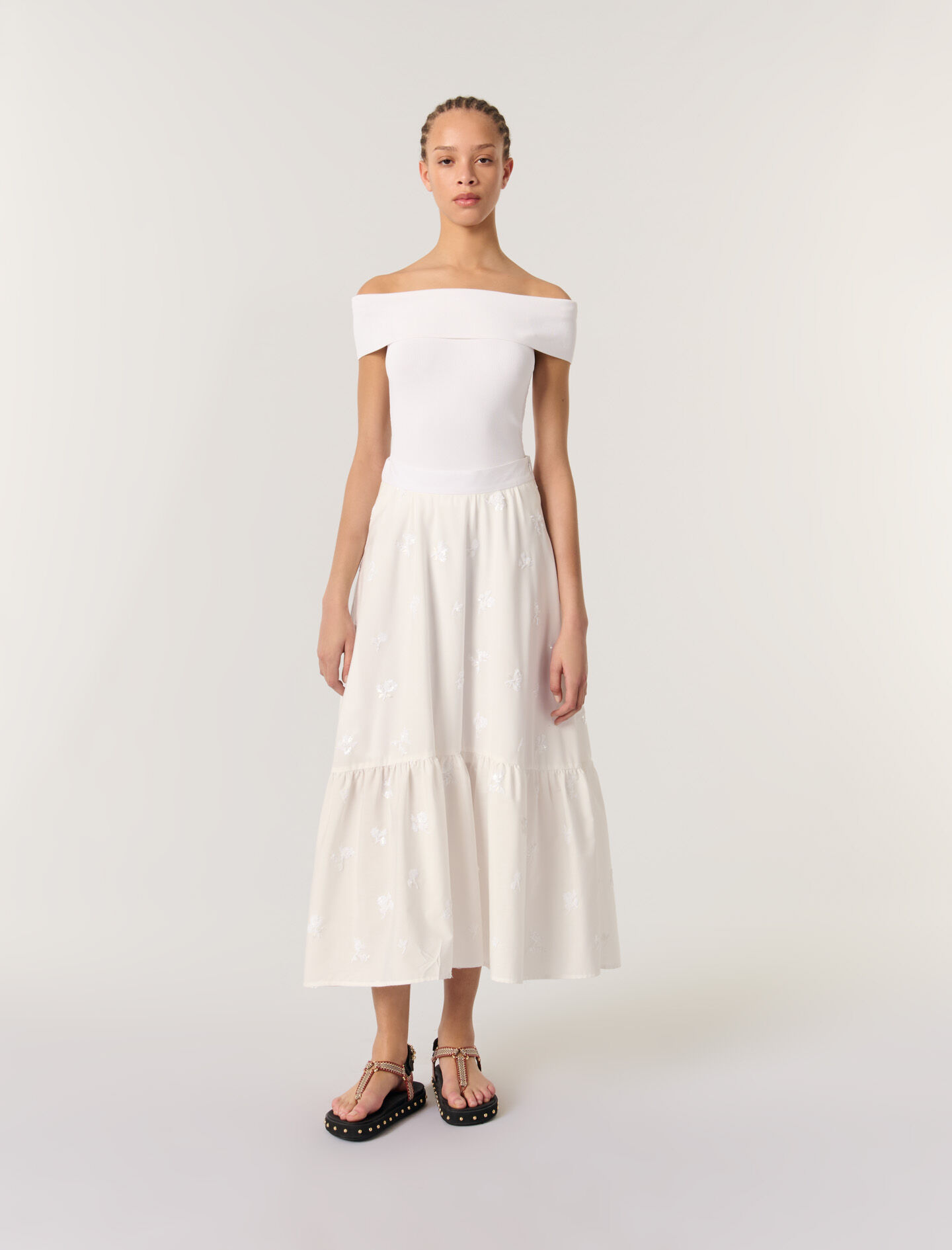 Long embroidered skirt