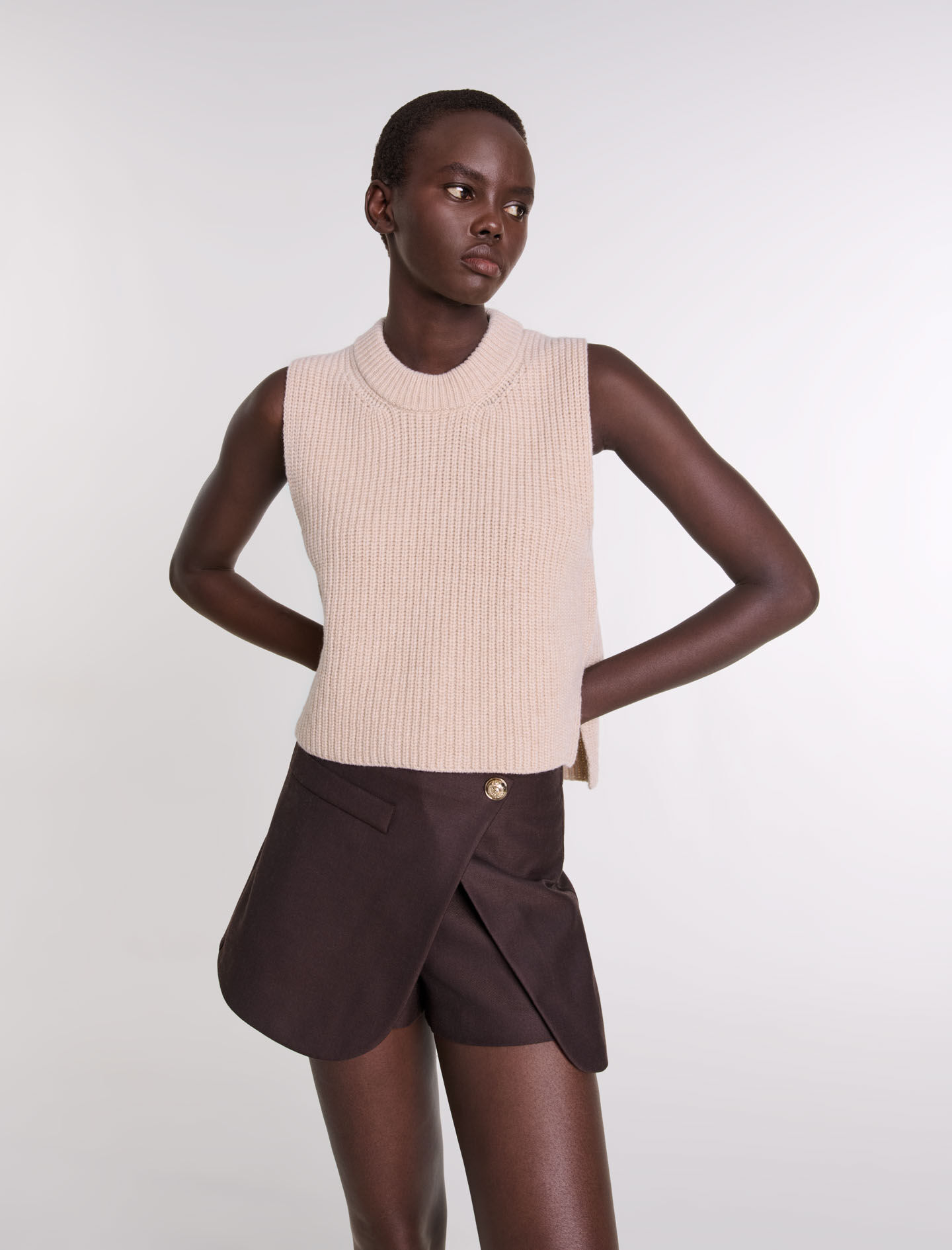 Sleeveless wool jumper