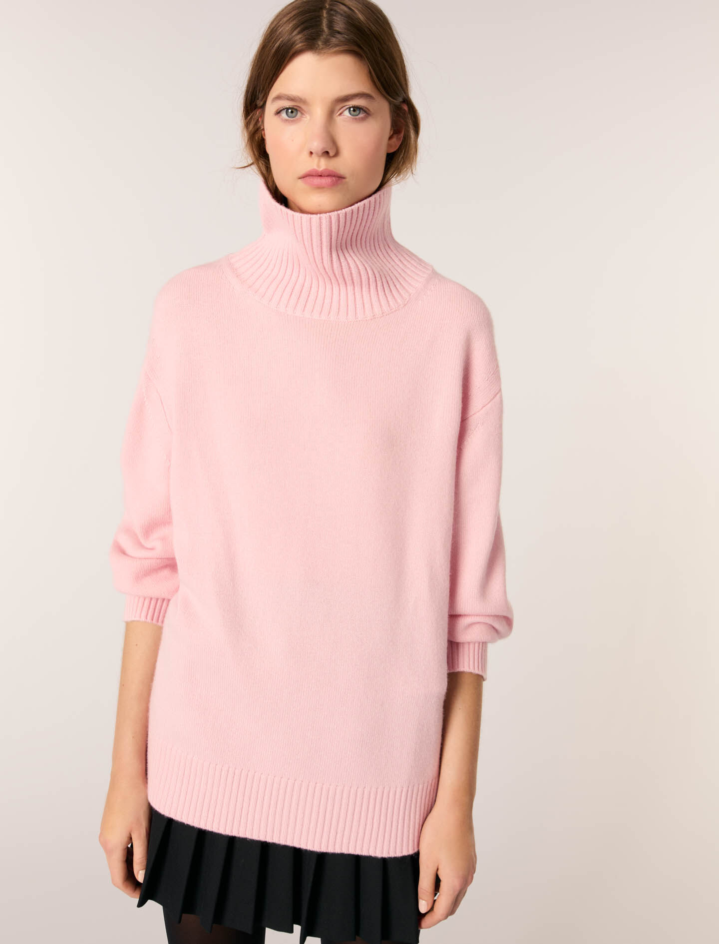 Wool and cashmere roll-neck jumper