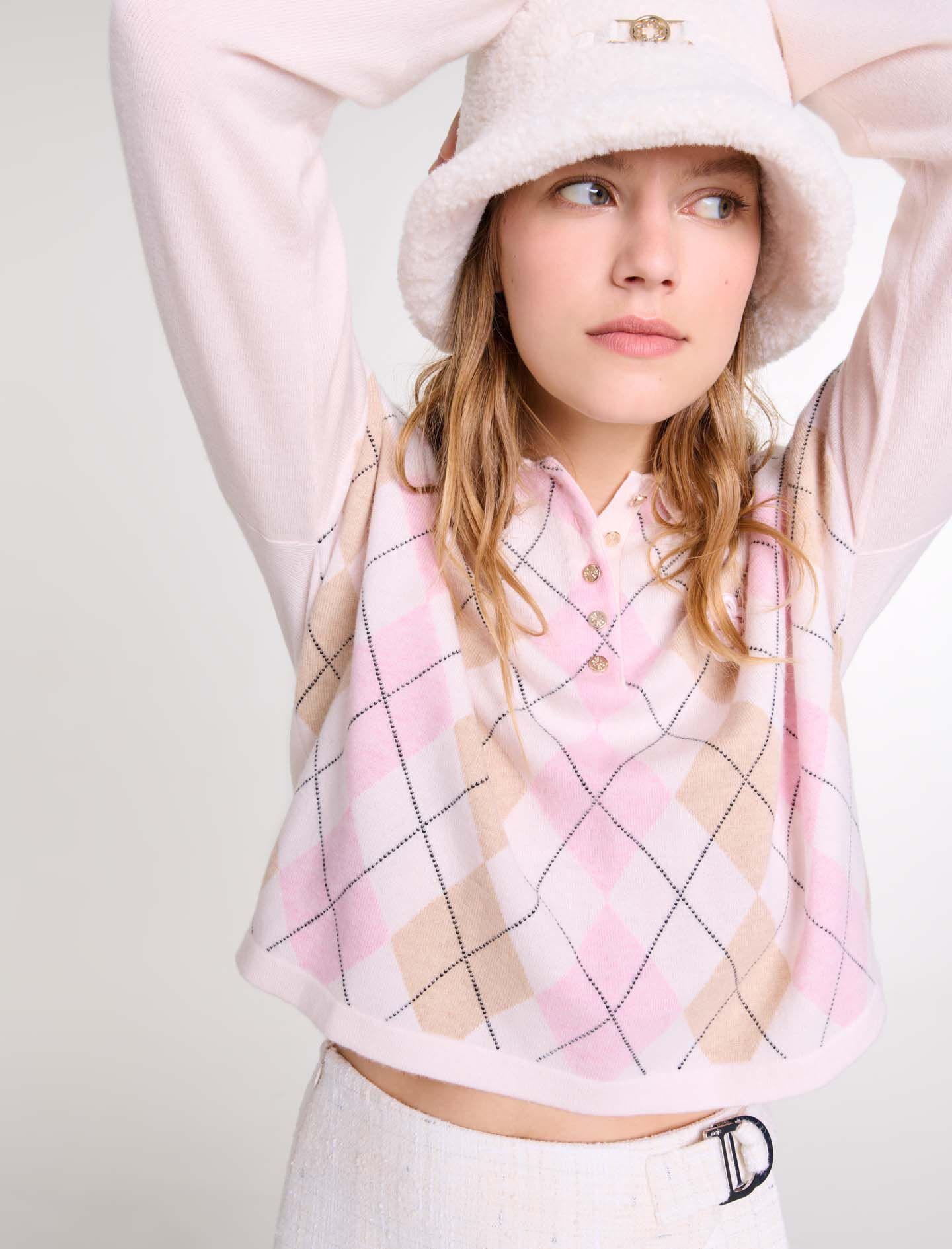 Short wool-blend sweater