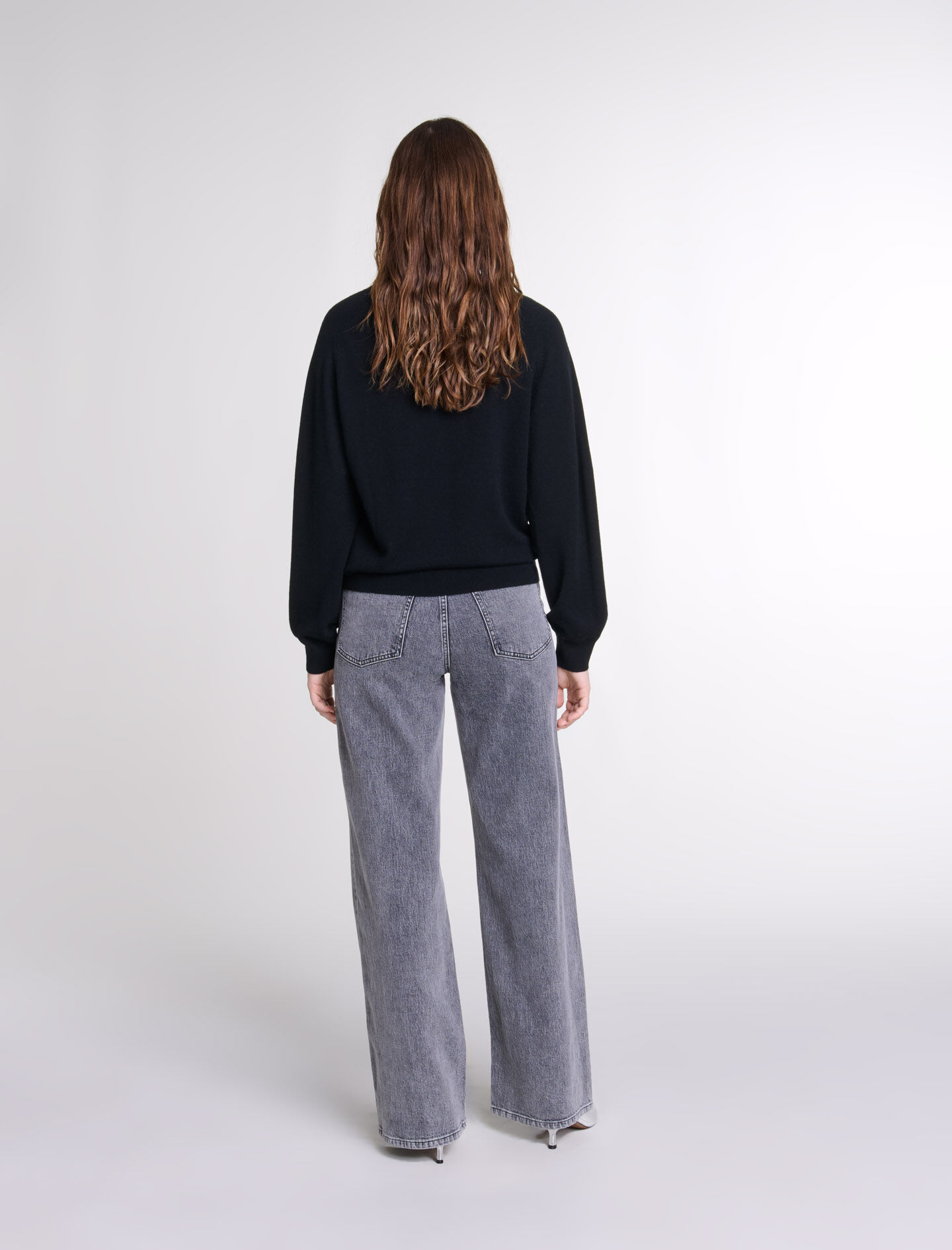 Knit jumper with rhinestone neck