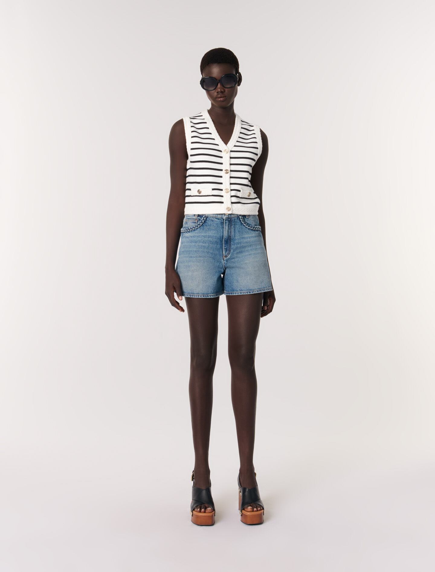 Sleeveless striped cardigan