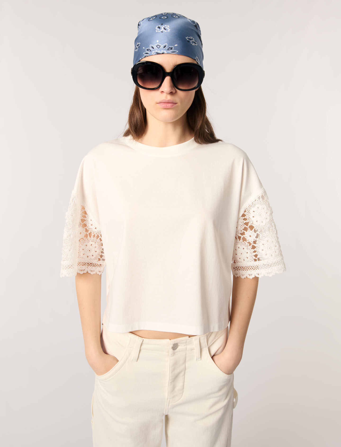 T-shirt with crochet sleeves
