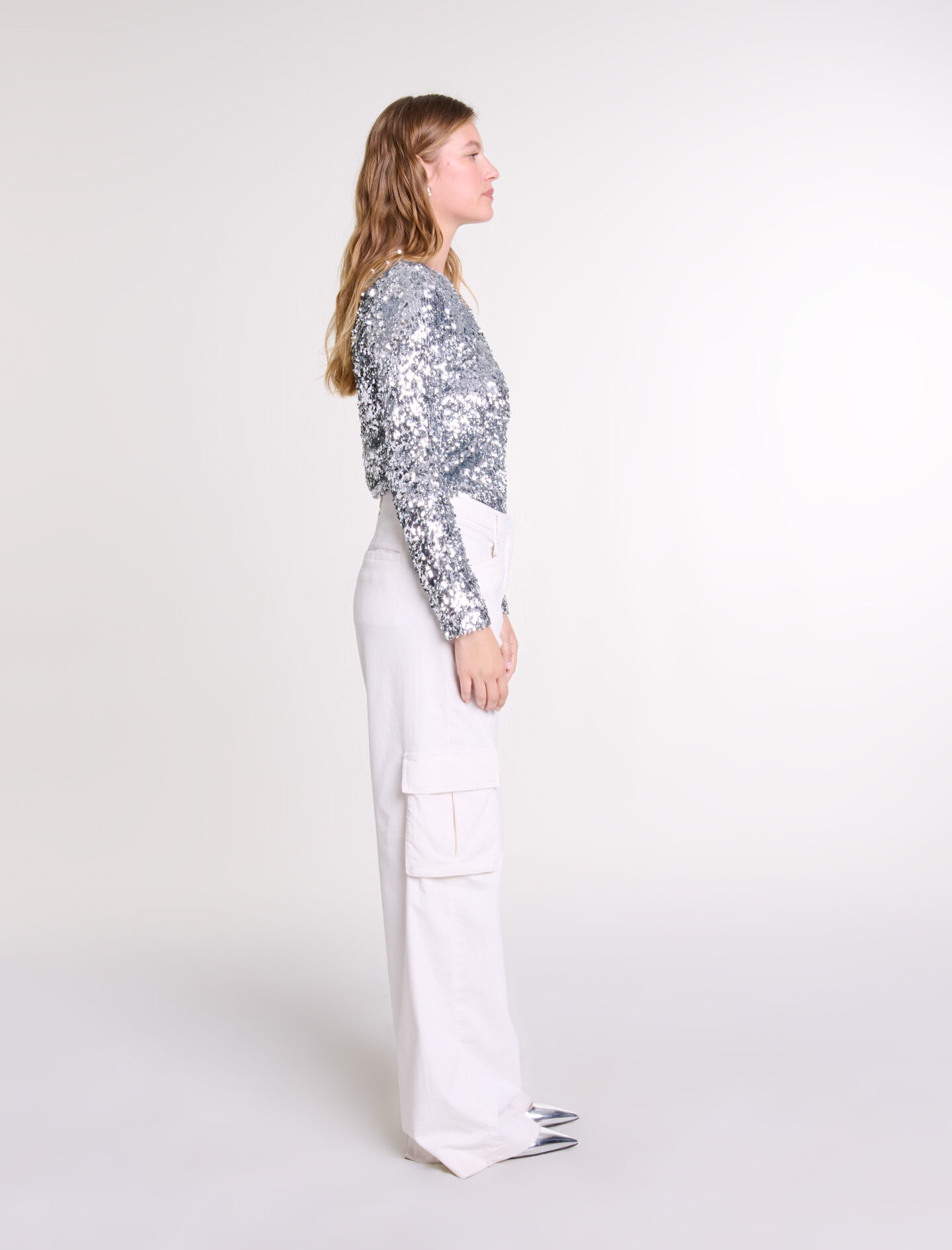 Long-sleeved sequinned top