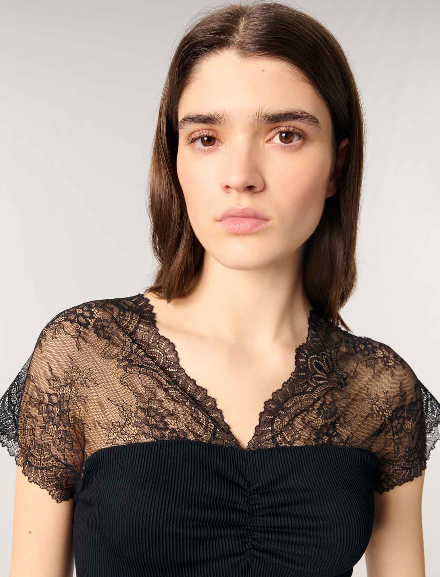 Jersey top with lace trim