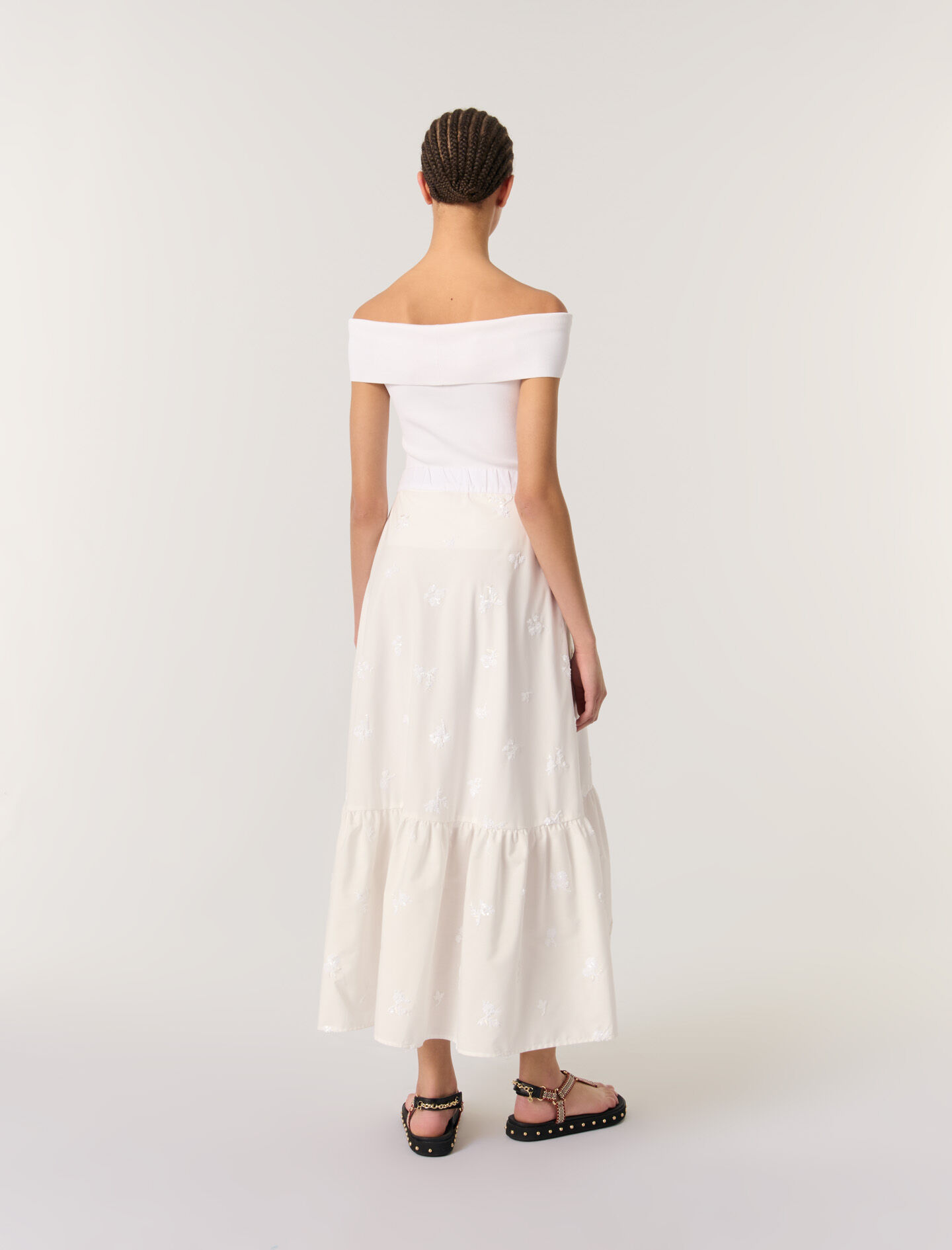 Long embroidered skirt