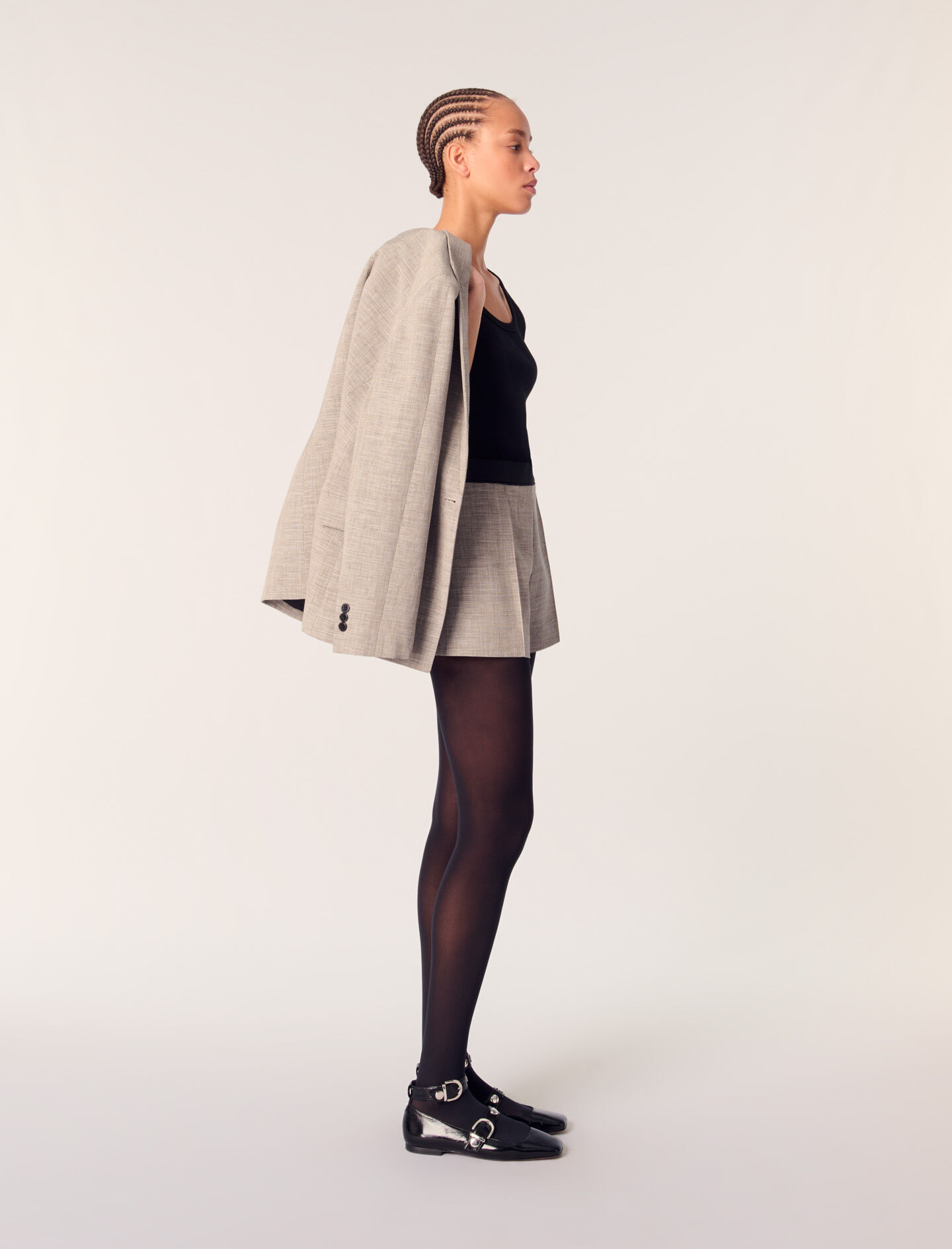 Suit shorts with darts