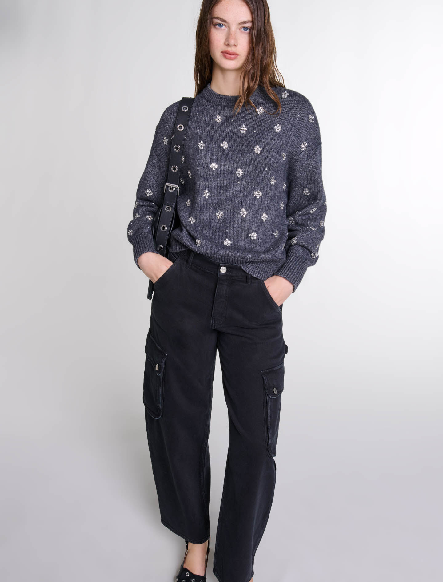 Knitted jumper with rhinestones