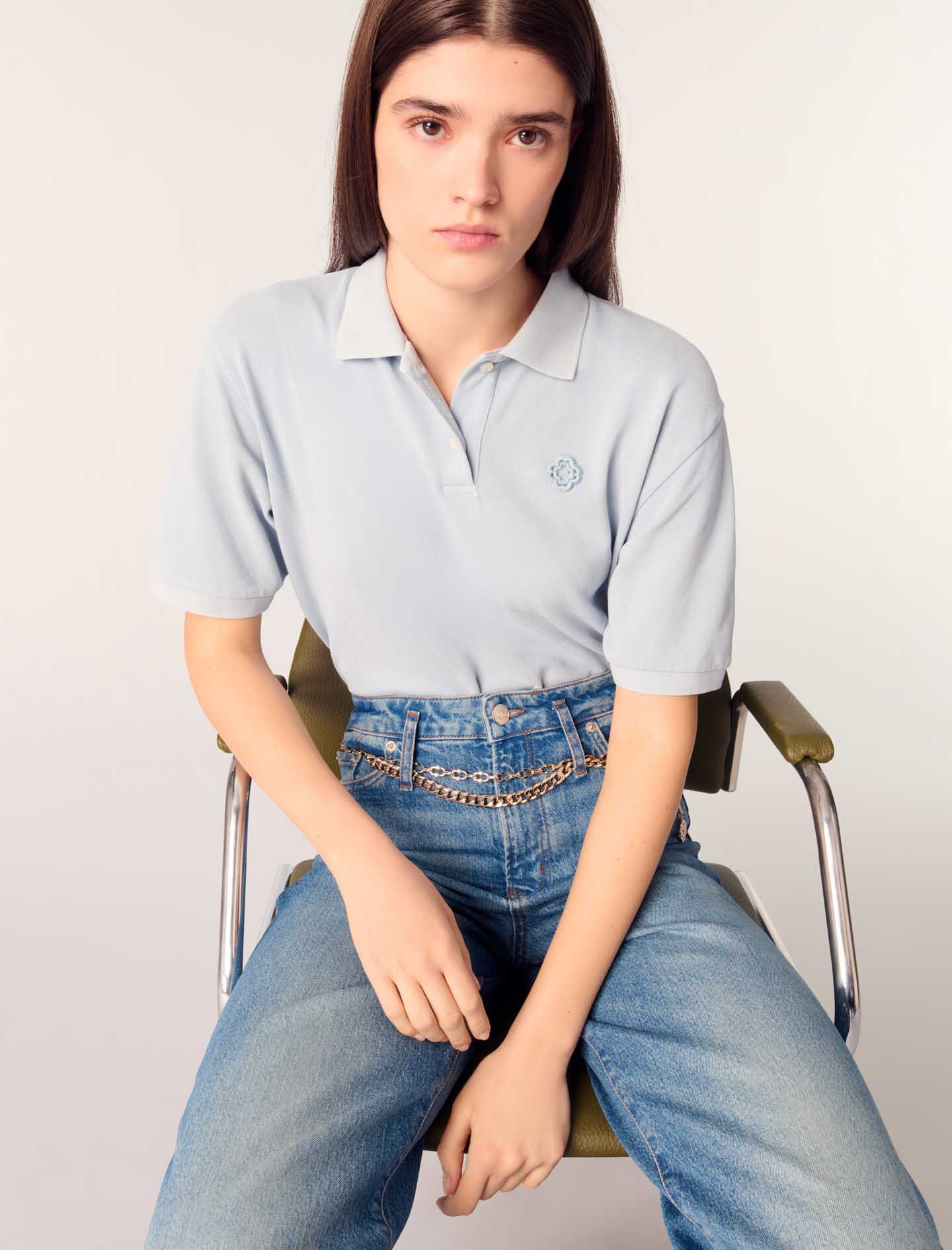 Jeans with chain-link belt