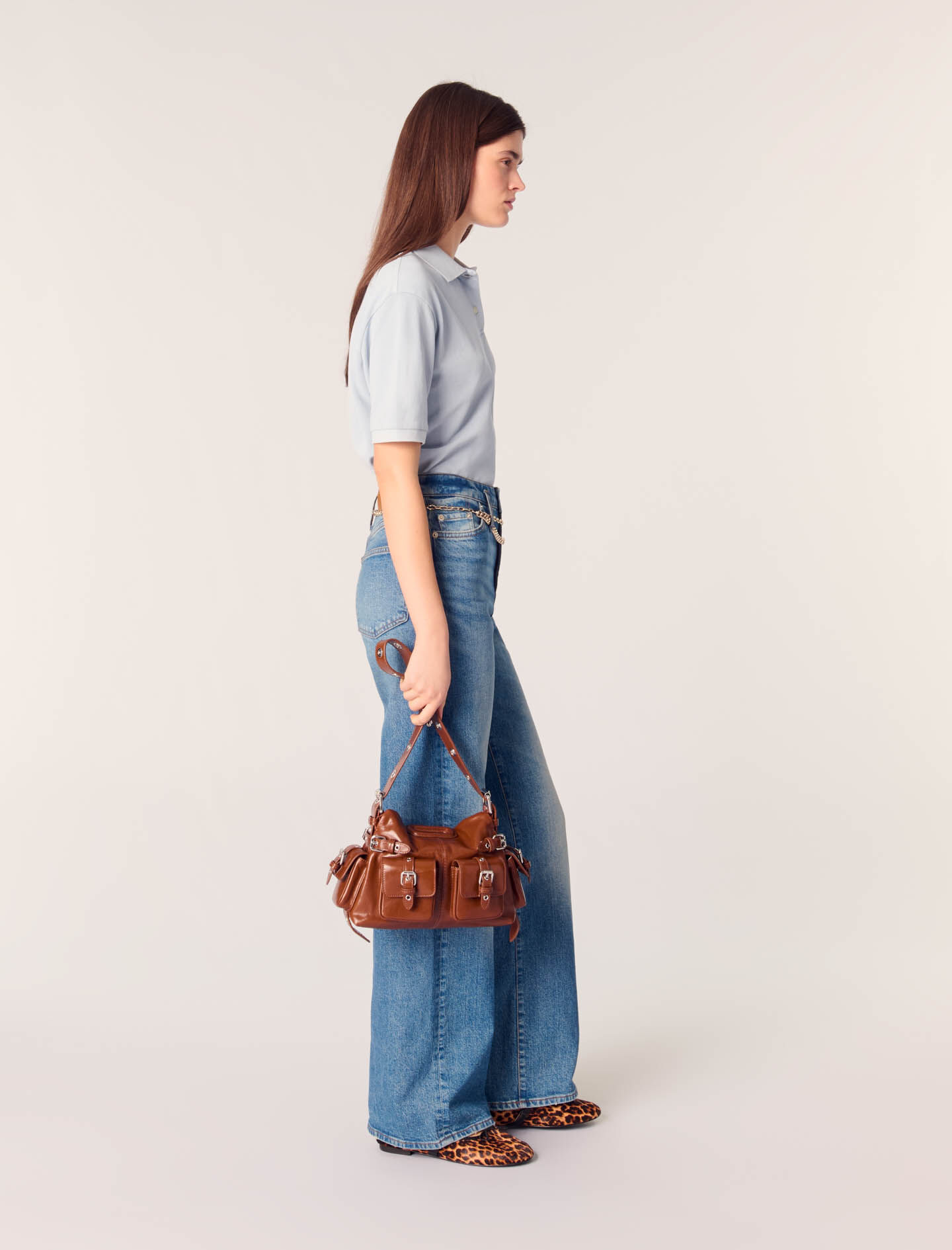Jeans with chain-link belt