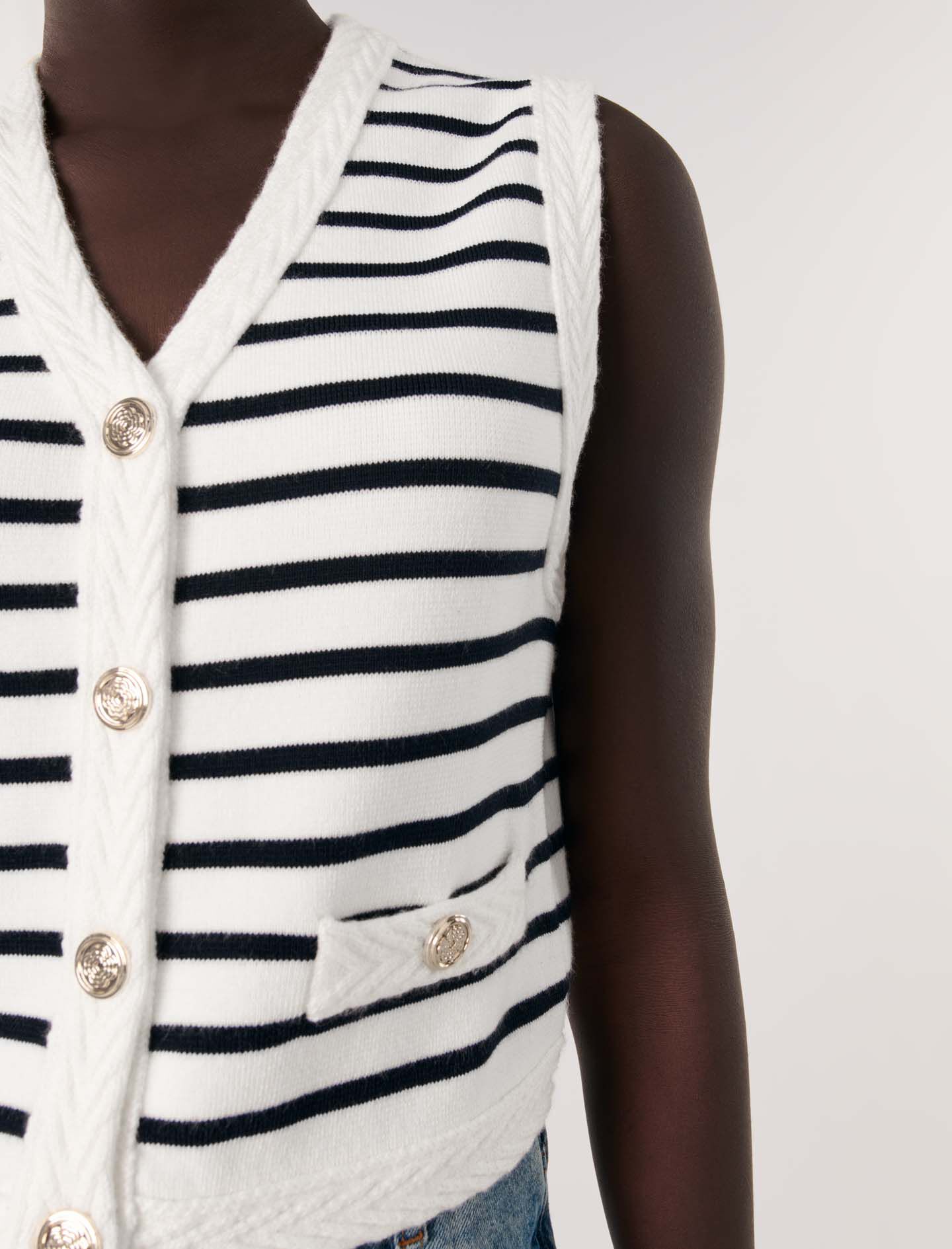 Sleeveless striped cardigan