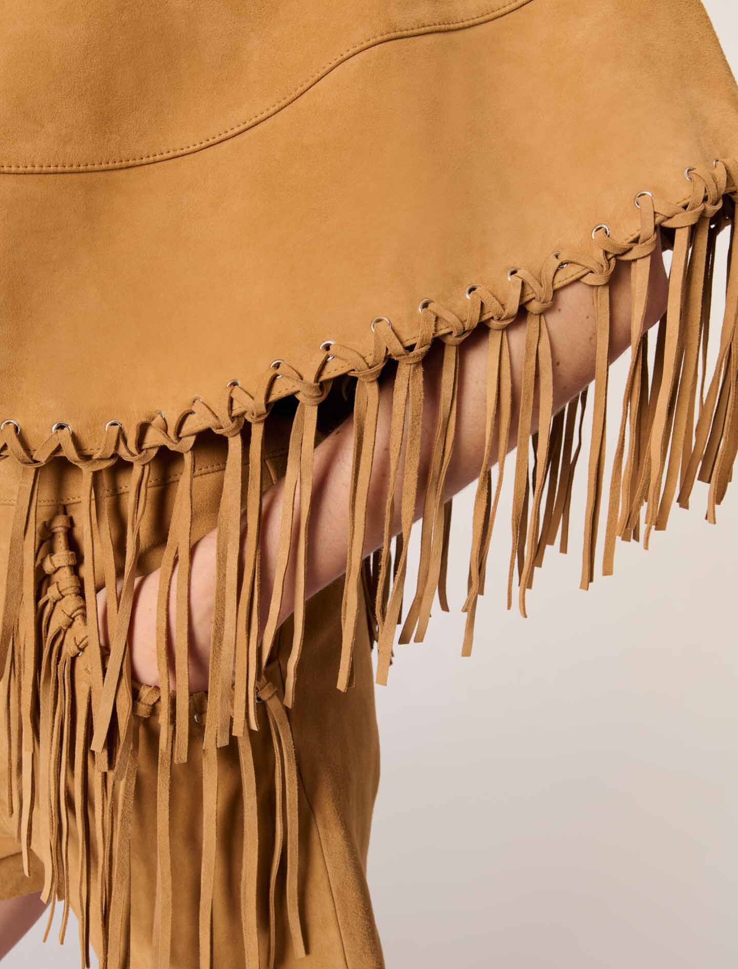 Short nubuck fringed coat