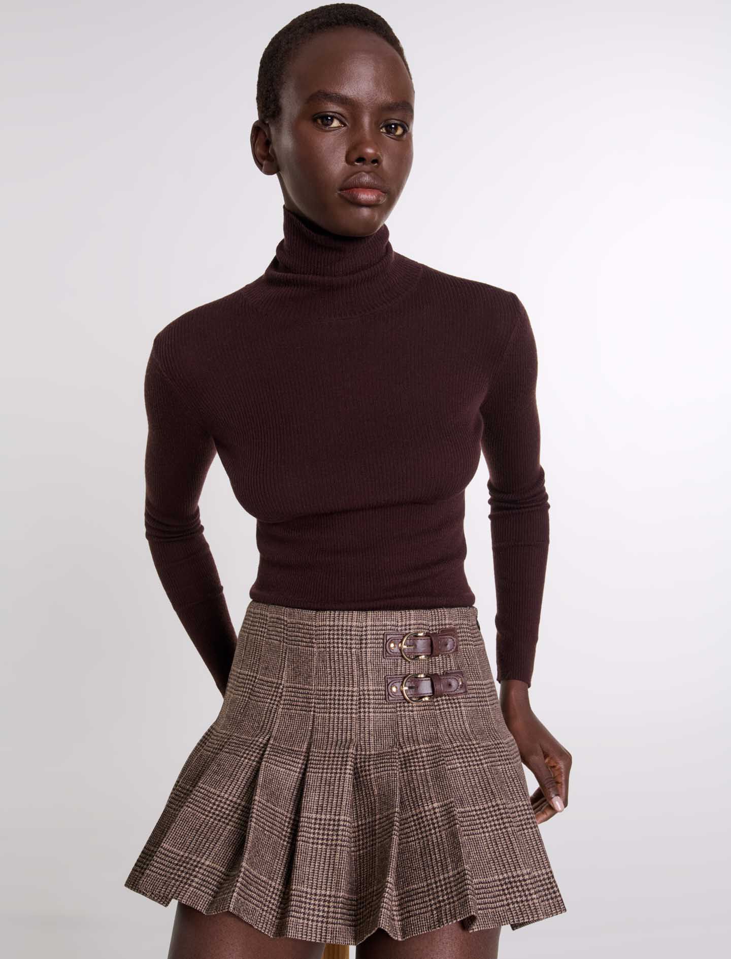 Short pleated skirt