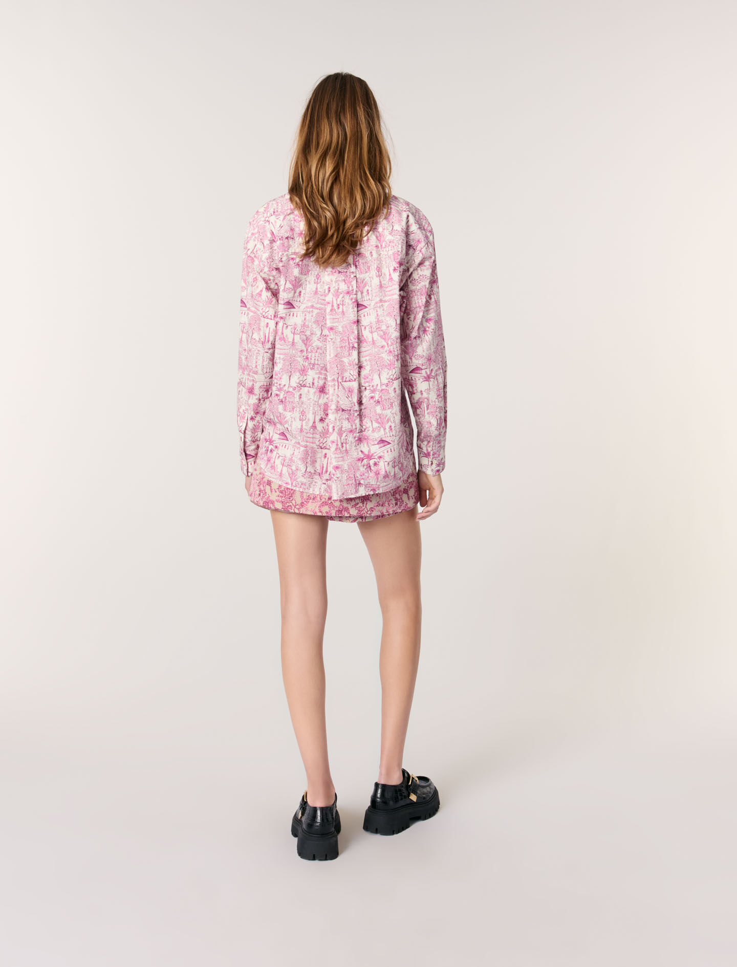 Oversize patterned shirt