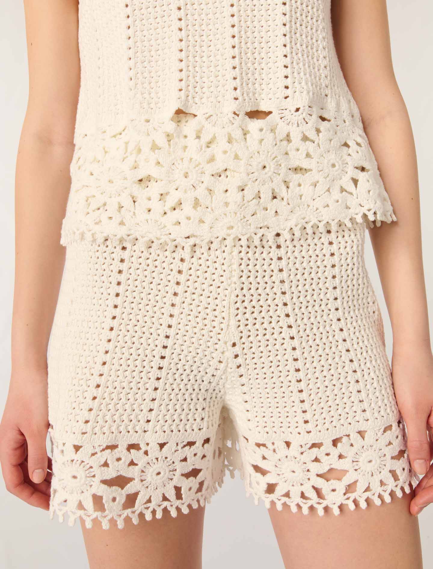 Crochet-knit shorts