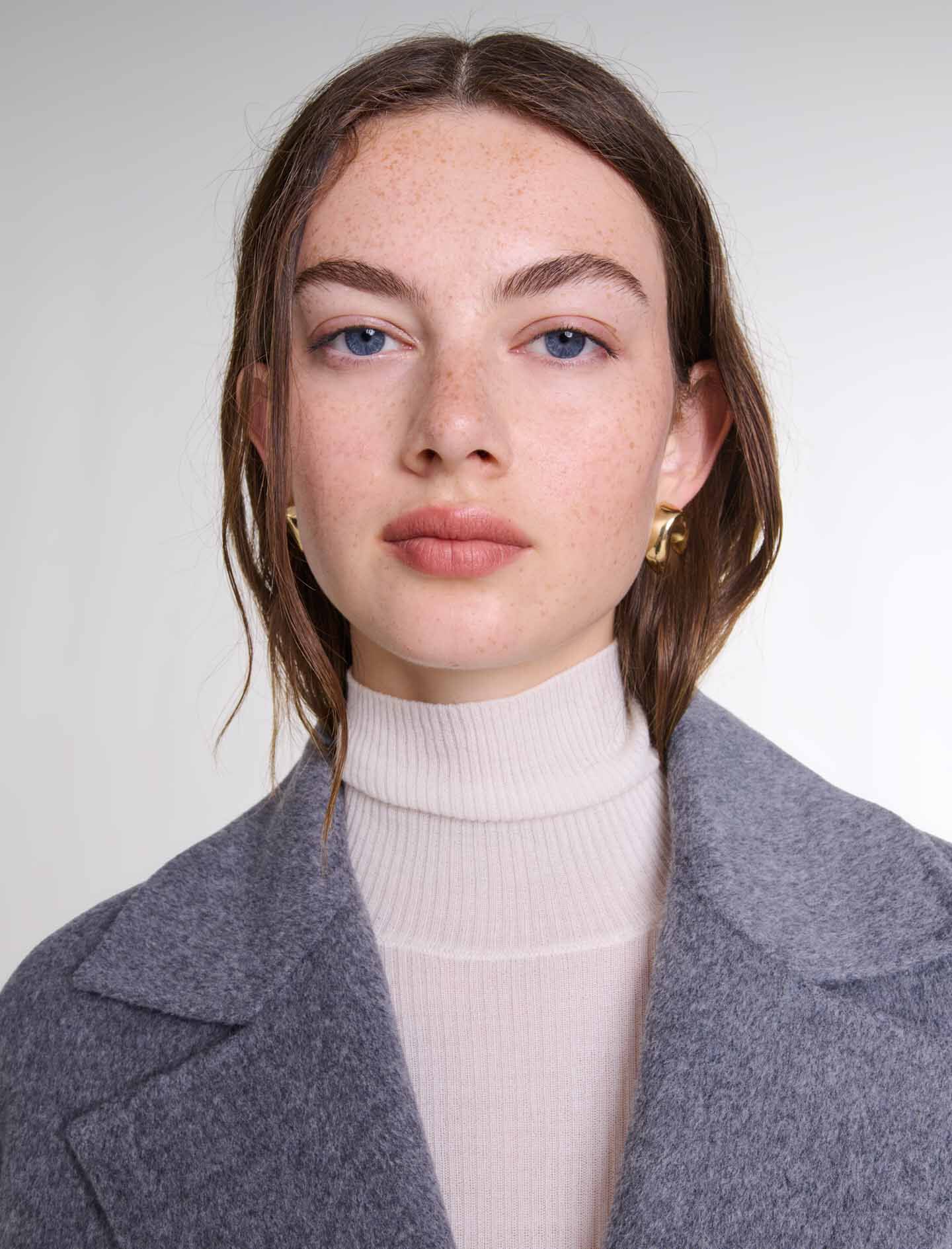 Long double-faced coat with belt