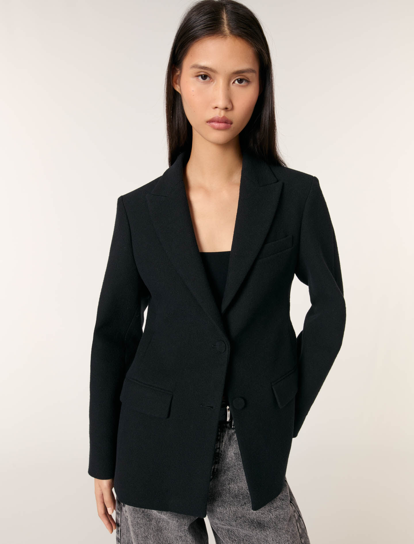 Slim-fit suit jacket