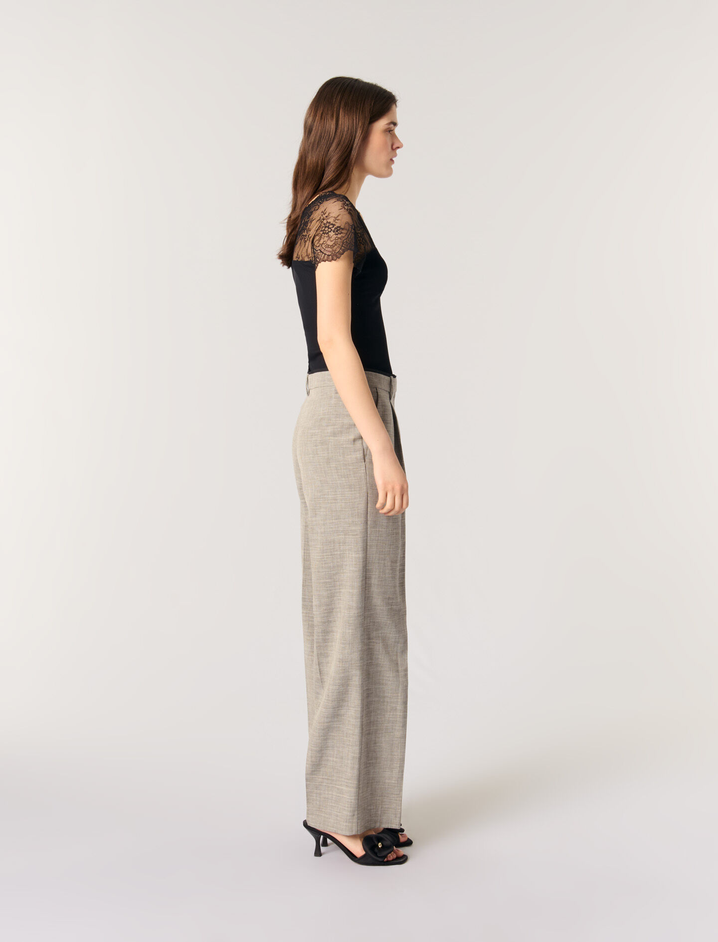 Jersey top with lace trim