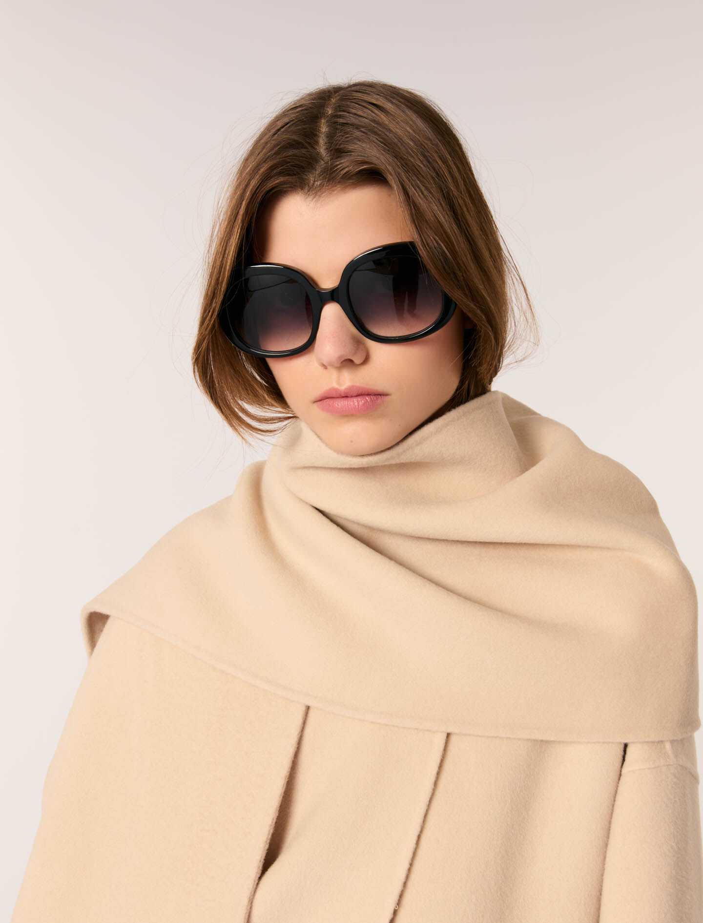 Double-faced coat with scarf