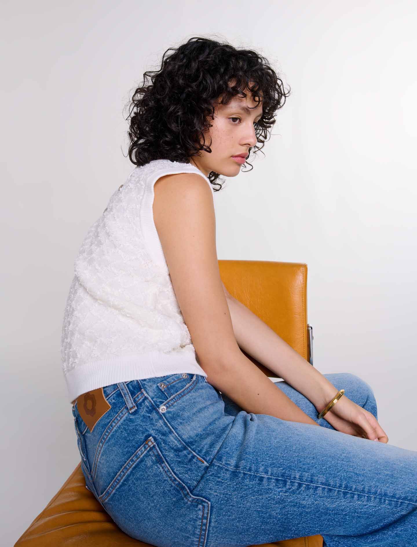 Sleeveless knit jumper