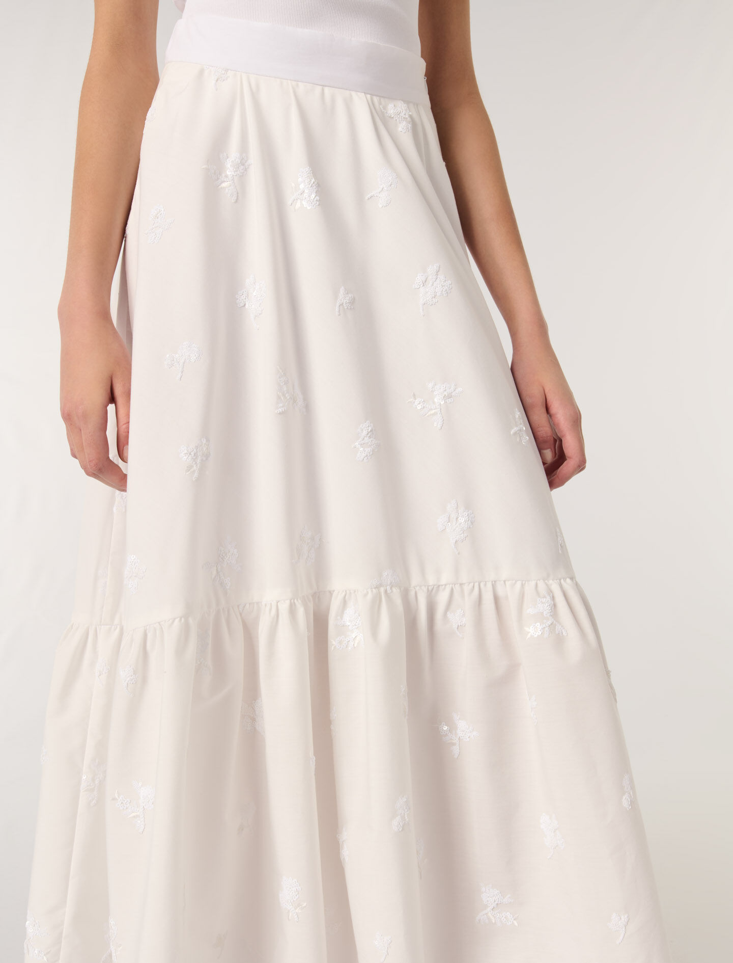 Long embroidered skirt