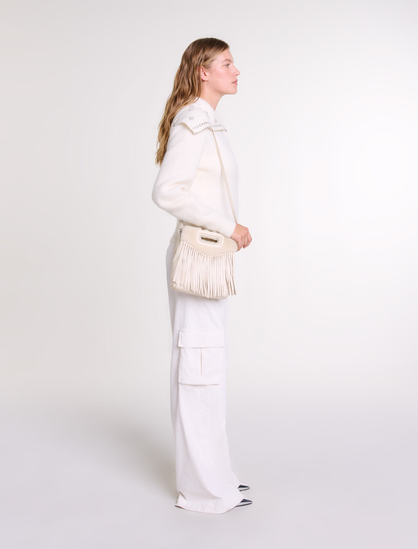 Cardigan with jewellery neck