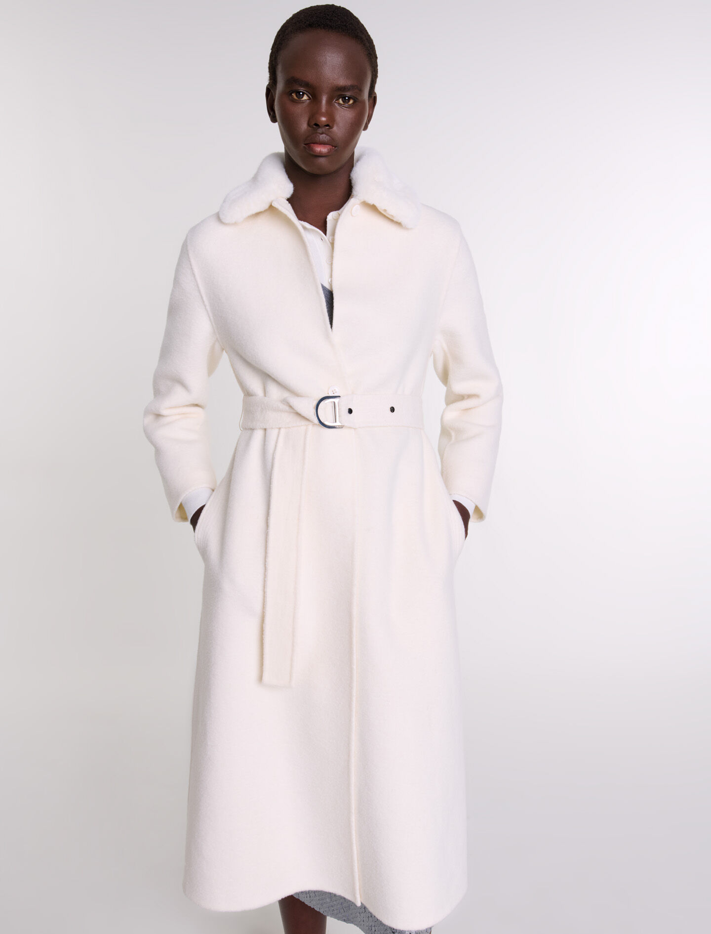 Wool coat with removable collar