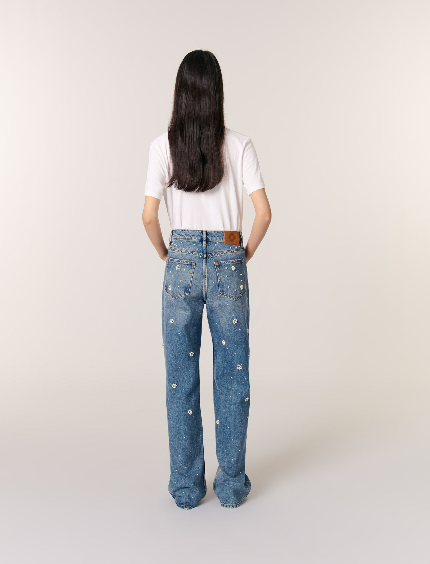Wide-leg embroidered jeans